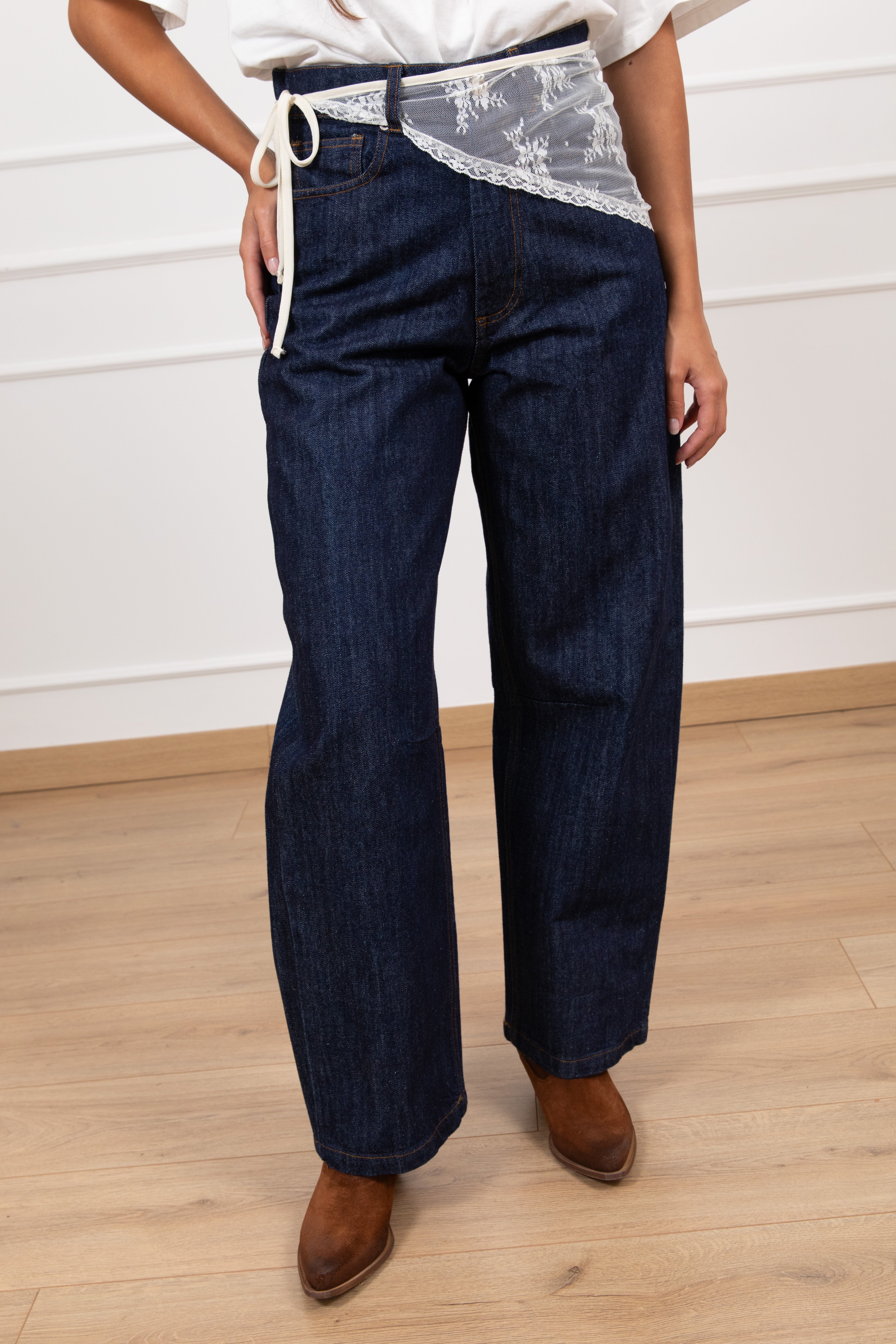 Jeans egg-fit con foulard in tulle e pizzo Tensione IN