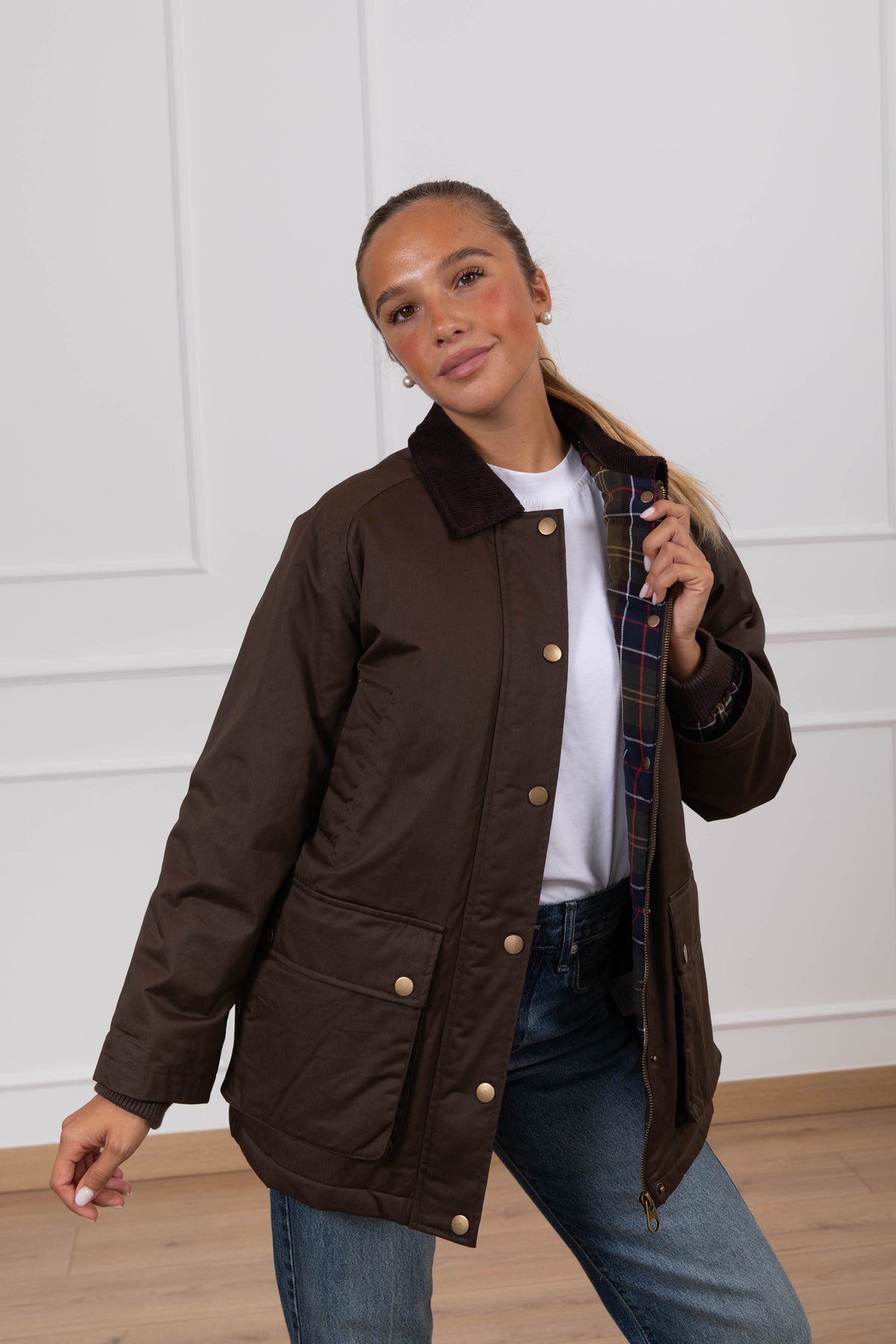 Field jacket regular con colletto in velluto a coste variante moro Tensione IN