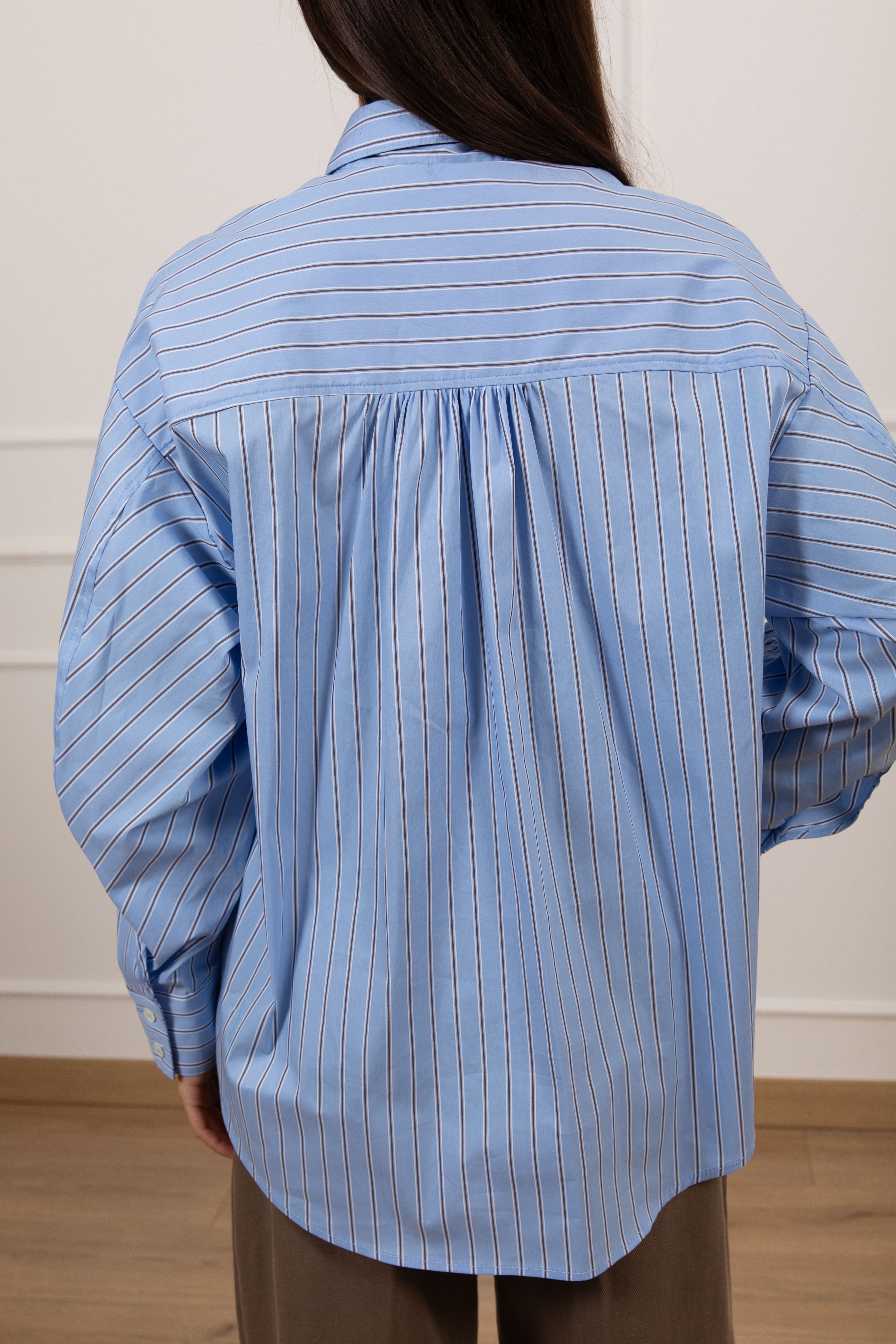 Camicia celeste bacchetta alternata con cravatta e fiocco manica ViCOLO