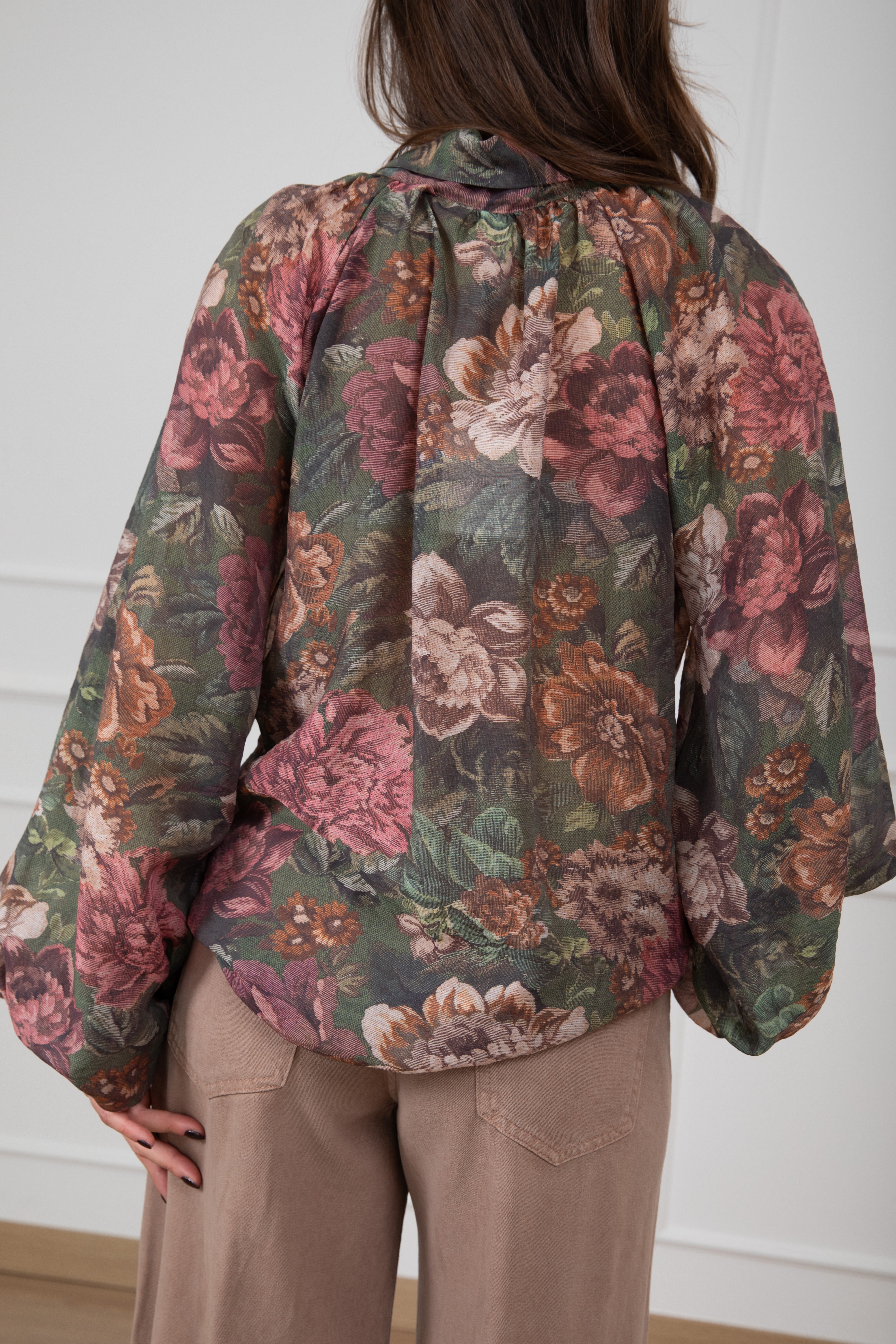 Blusa in lyocell fantasia romance con fiocco Tensione IN