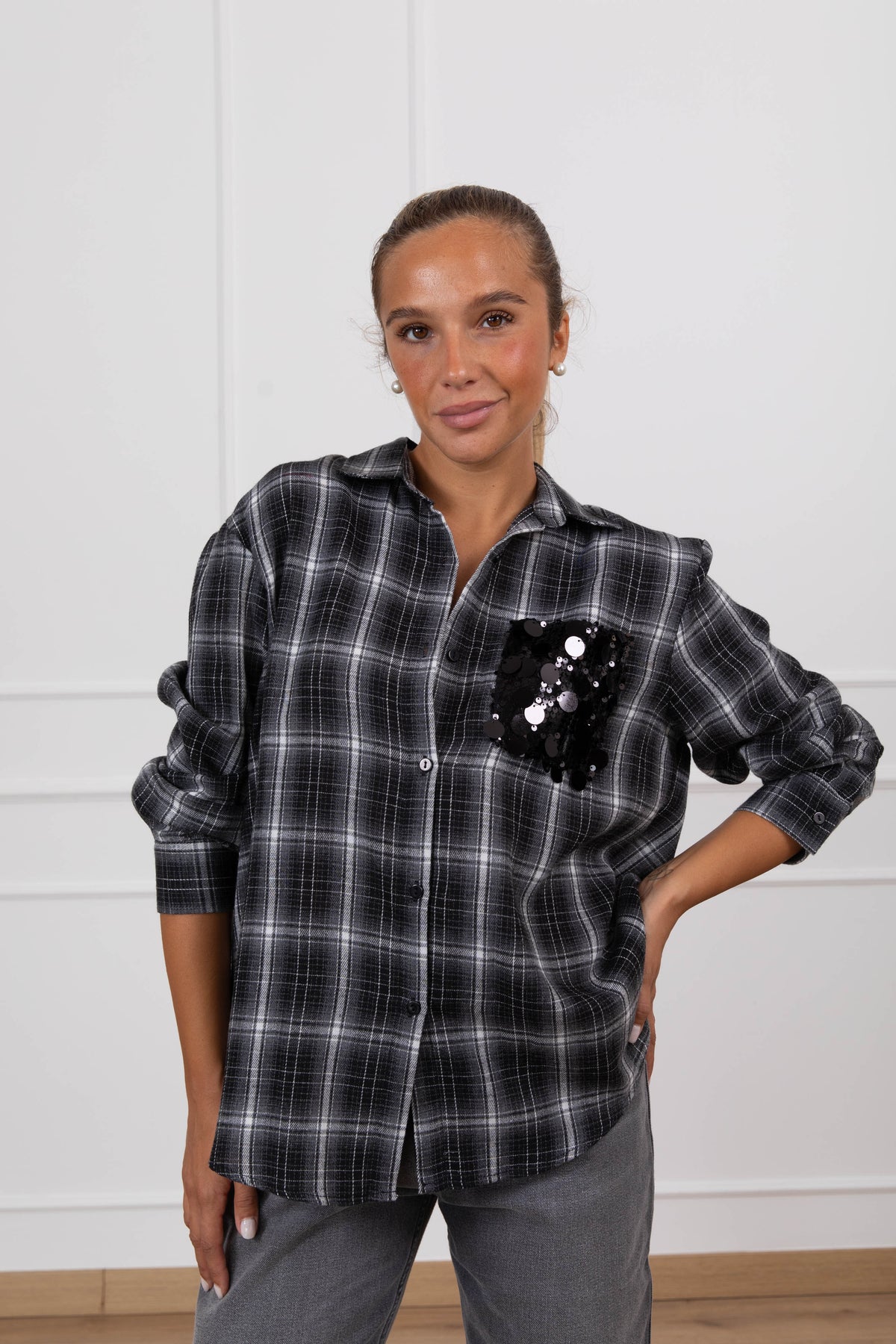 Camicia check con tasca paillettes variante nero Susy Mix
