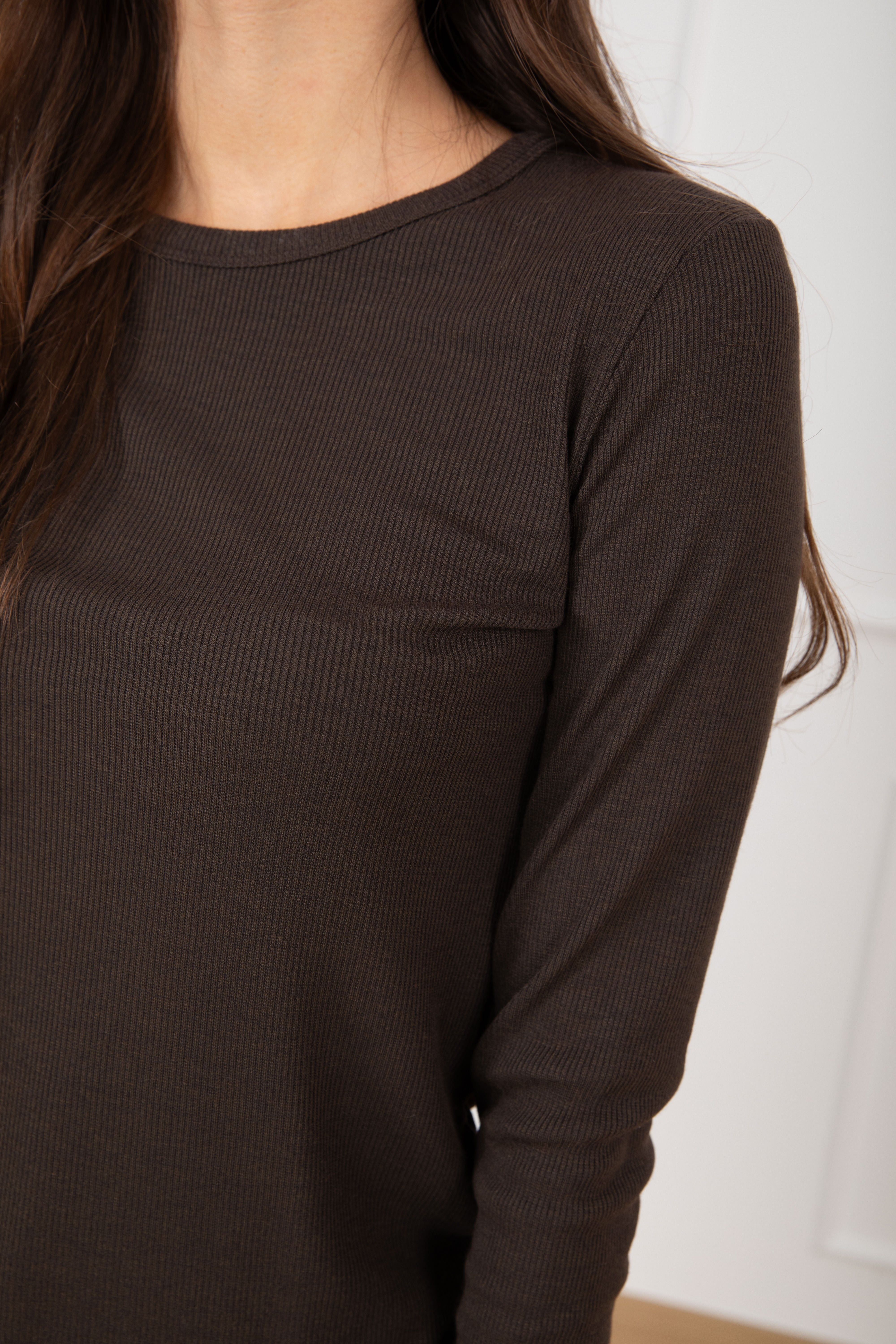 T-shirt a costine con foro pollice ViCOLO