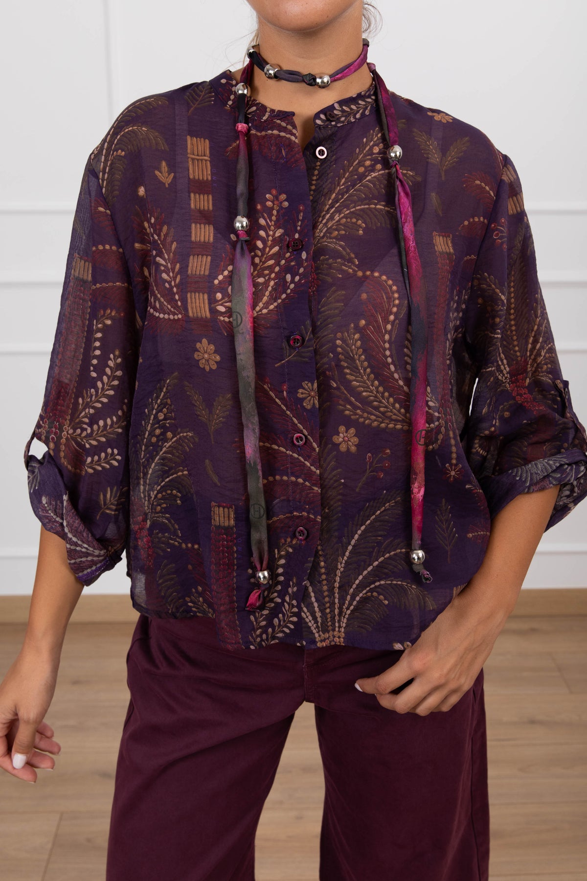 Camicia stampa palme con collana a contrasto Haveone