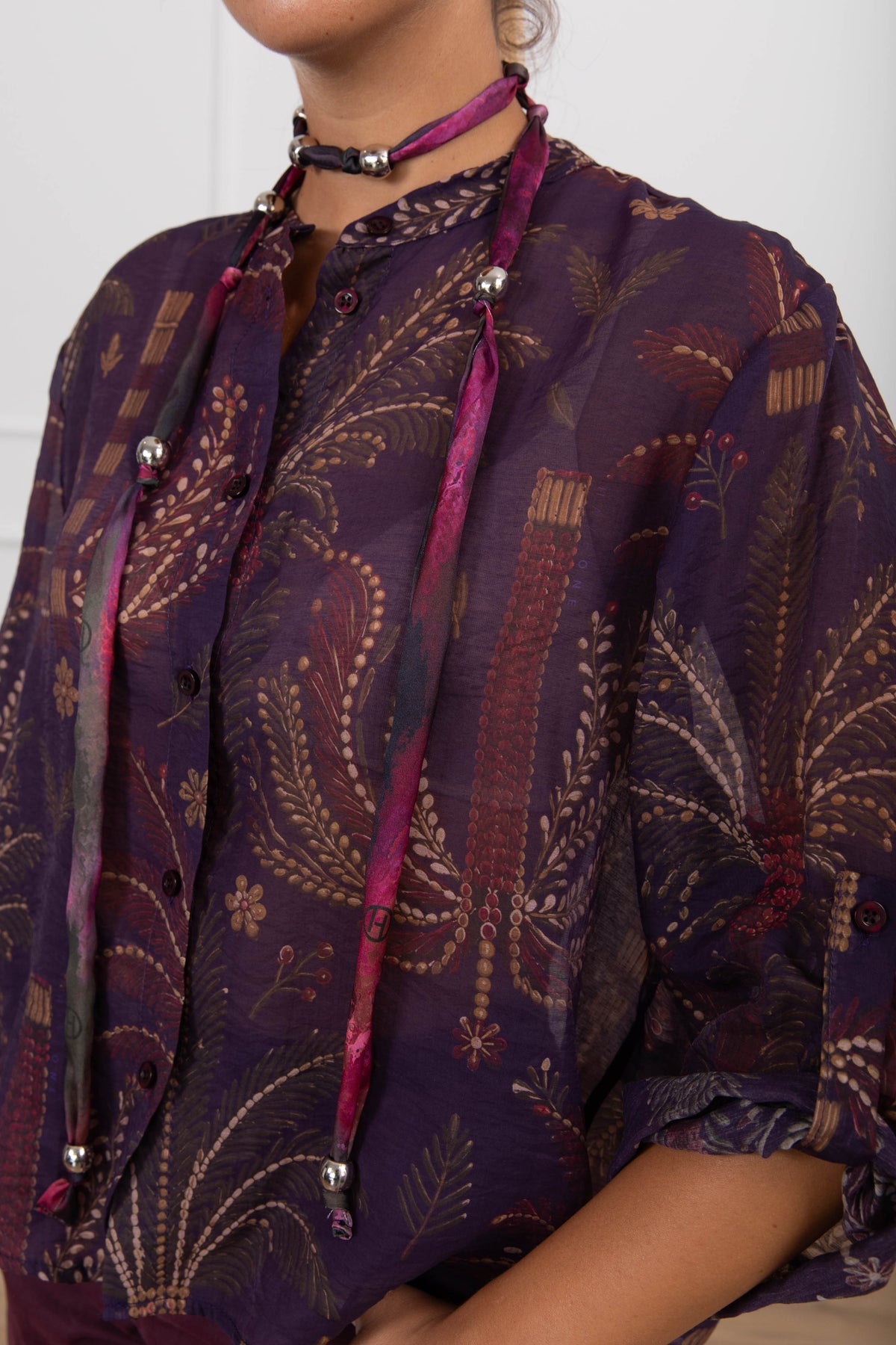 Camicia stampa palme con collana a contrasto Haveone