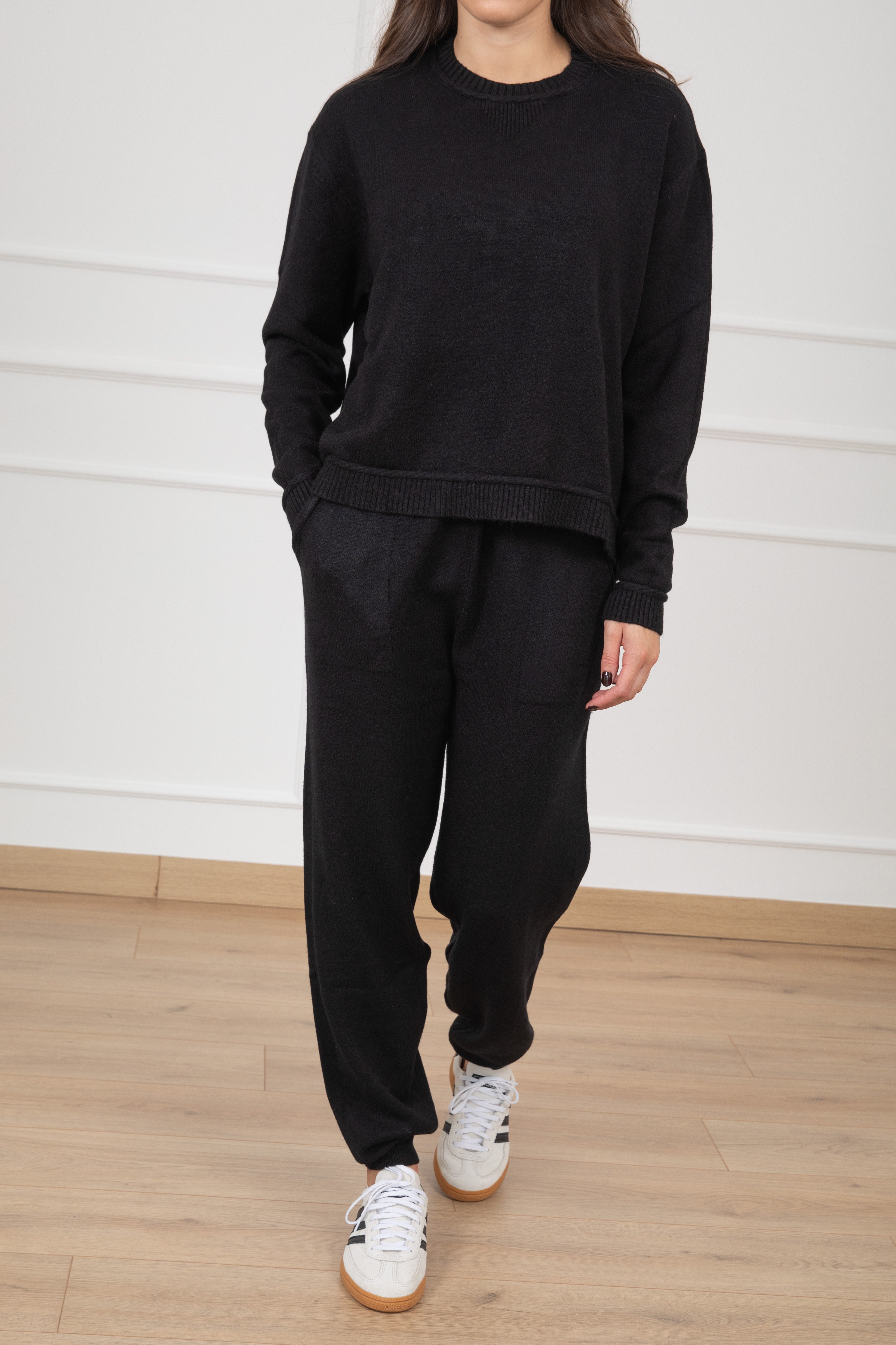 Tuta in maglia pull girocollo e pantalone con elastico Susy Mix