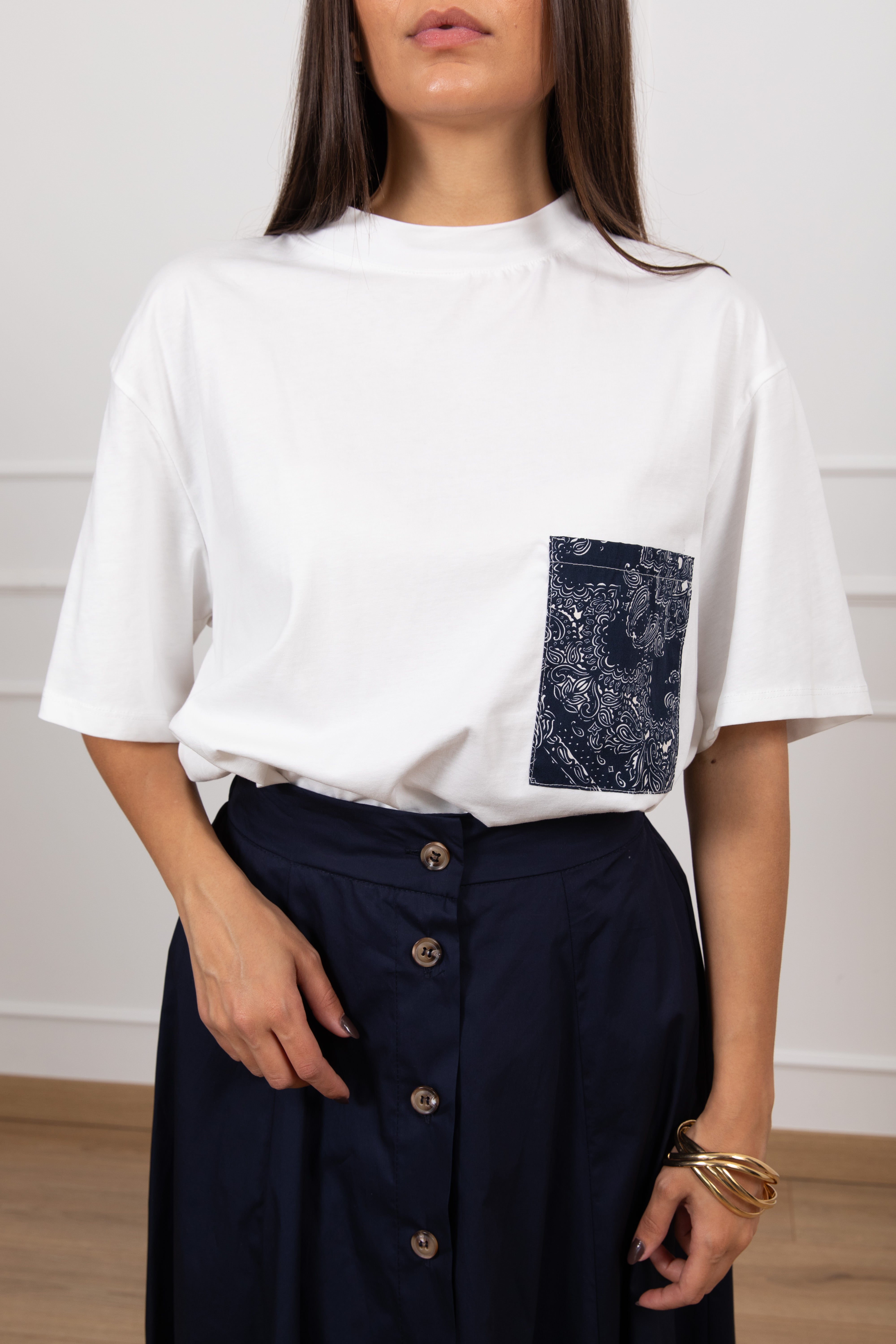 T-shirt con tasca fantasia bandana Tensione IN