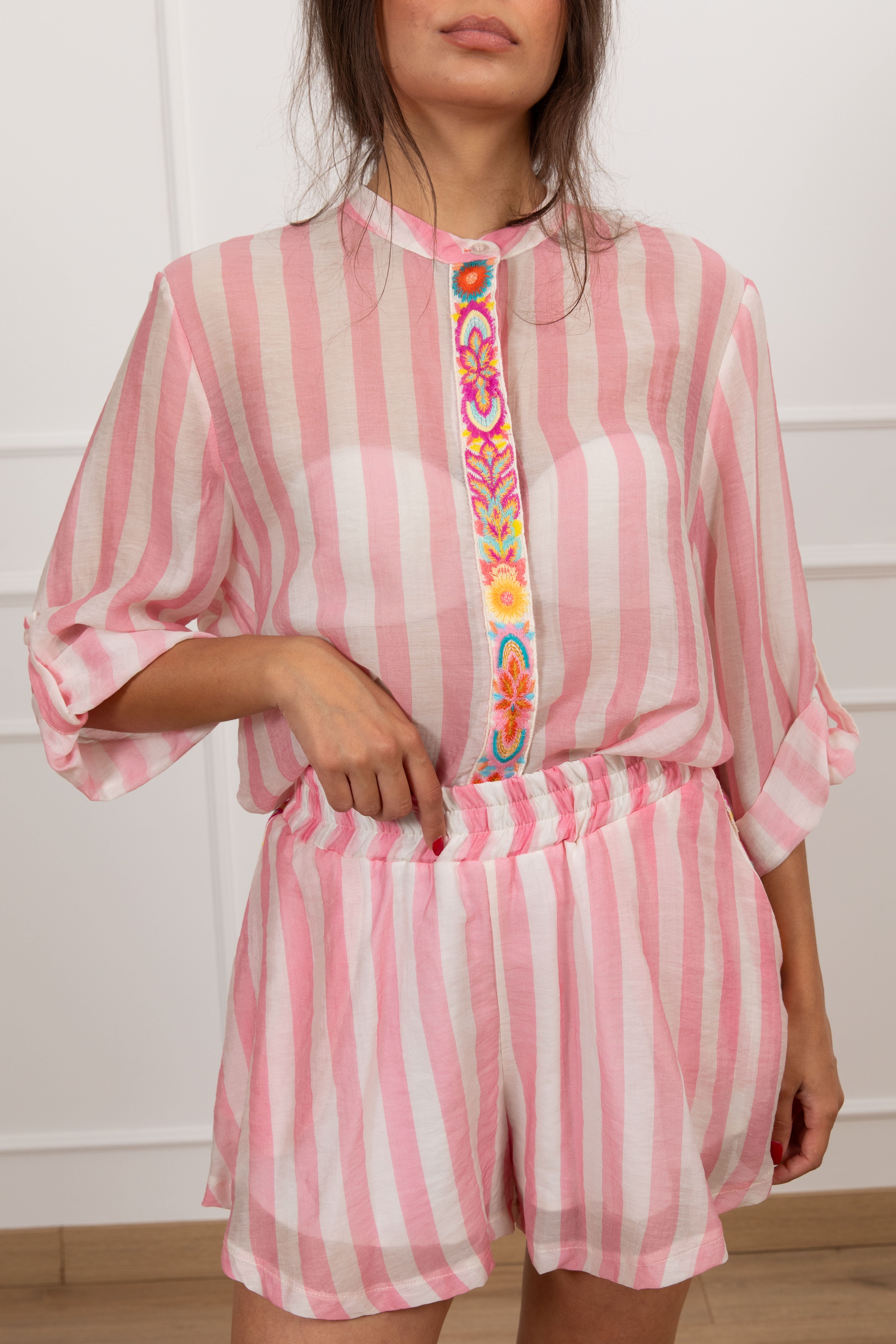 Camicia a righe con passamaneria Tensione IN