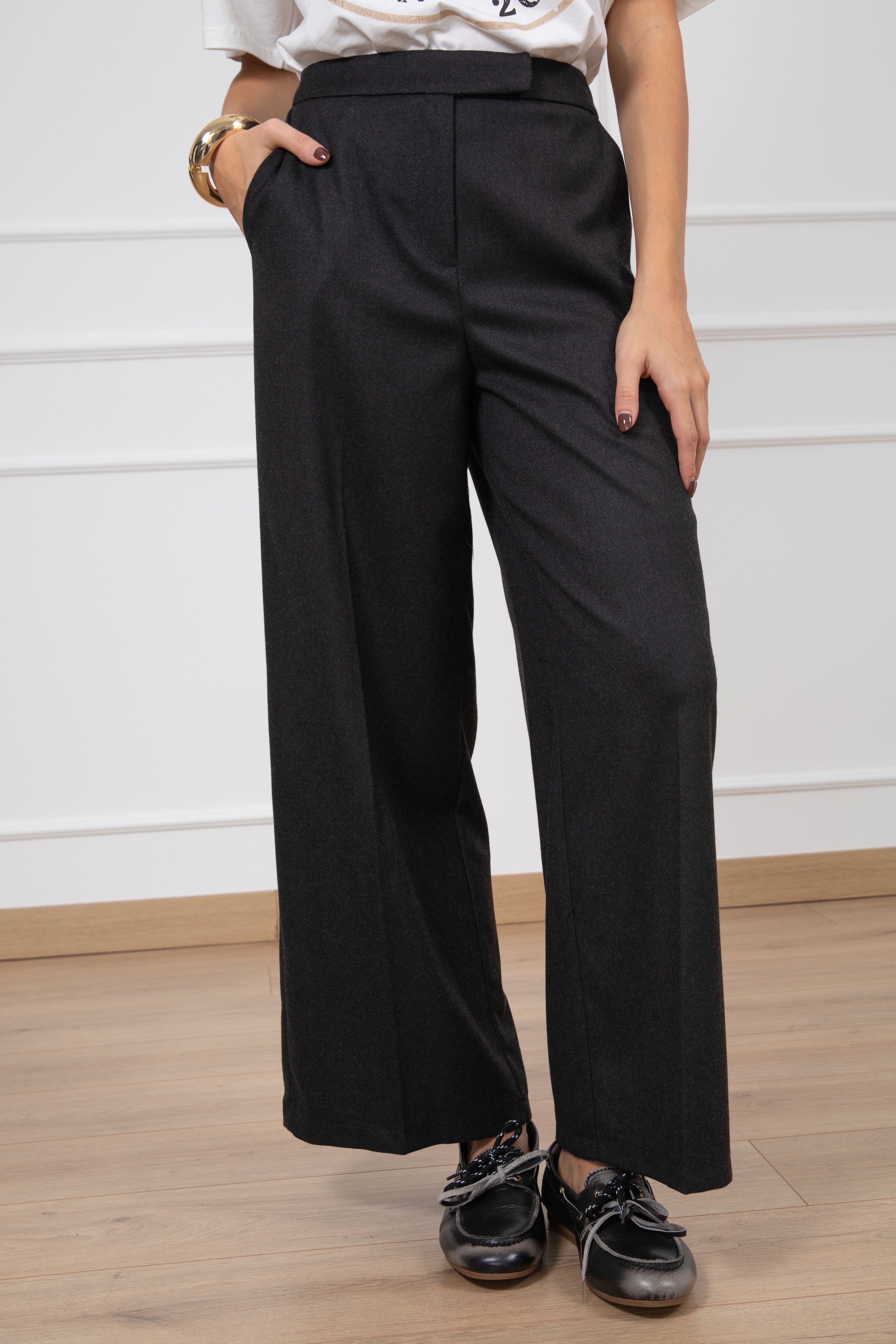 Pantalone in calda viscosa con gamba dritta 3/4 Tensione IN