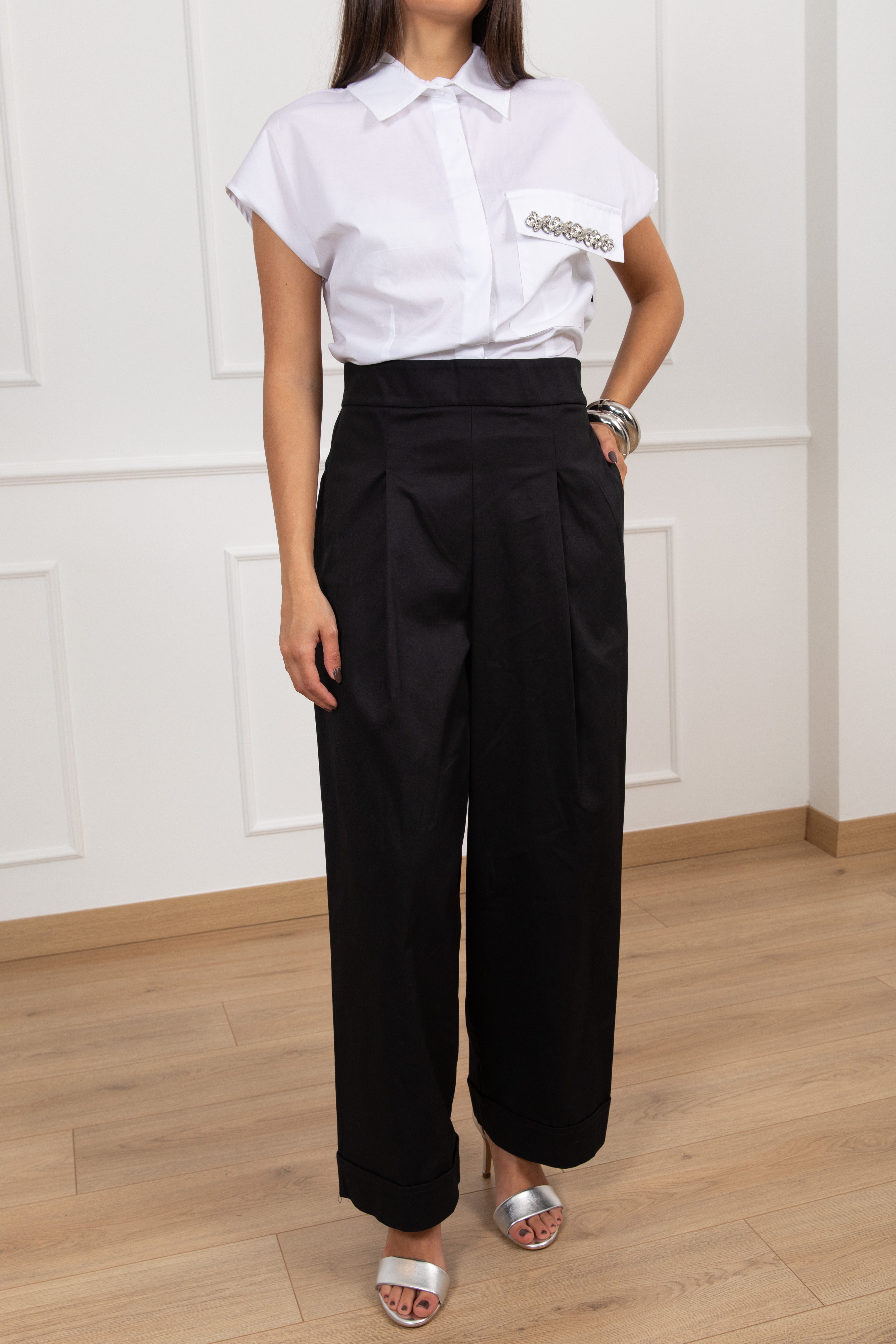 Jumpsuit bi-color con applicazioni gioiello Tensione IN