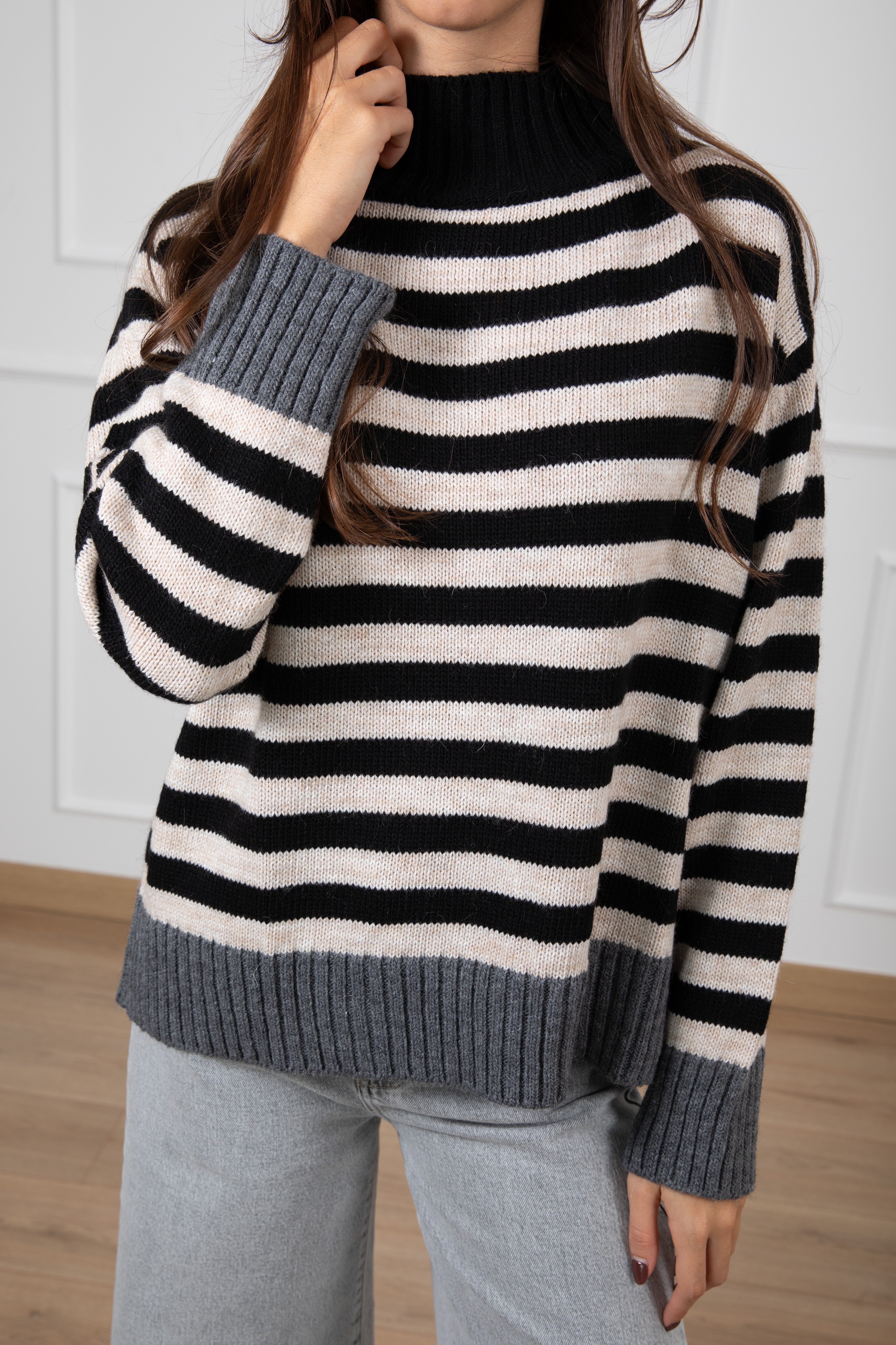 Pull a righe con fondo a contrasto Tensione IN