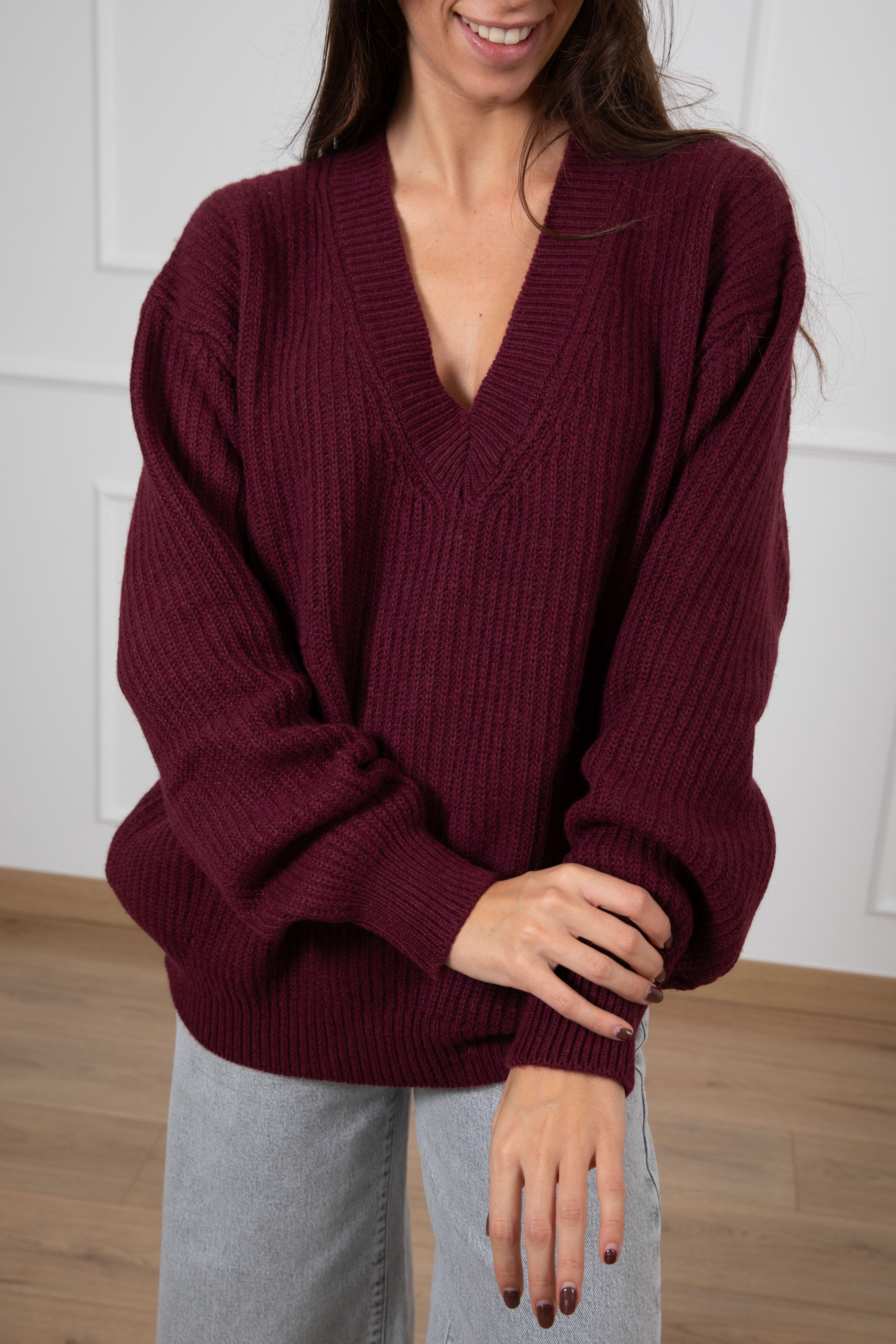 Pull scollo a "V" con rotture ViCOLO