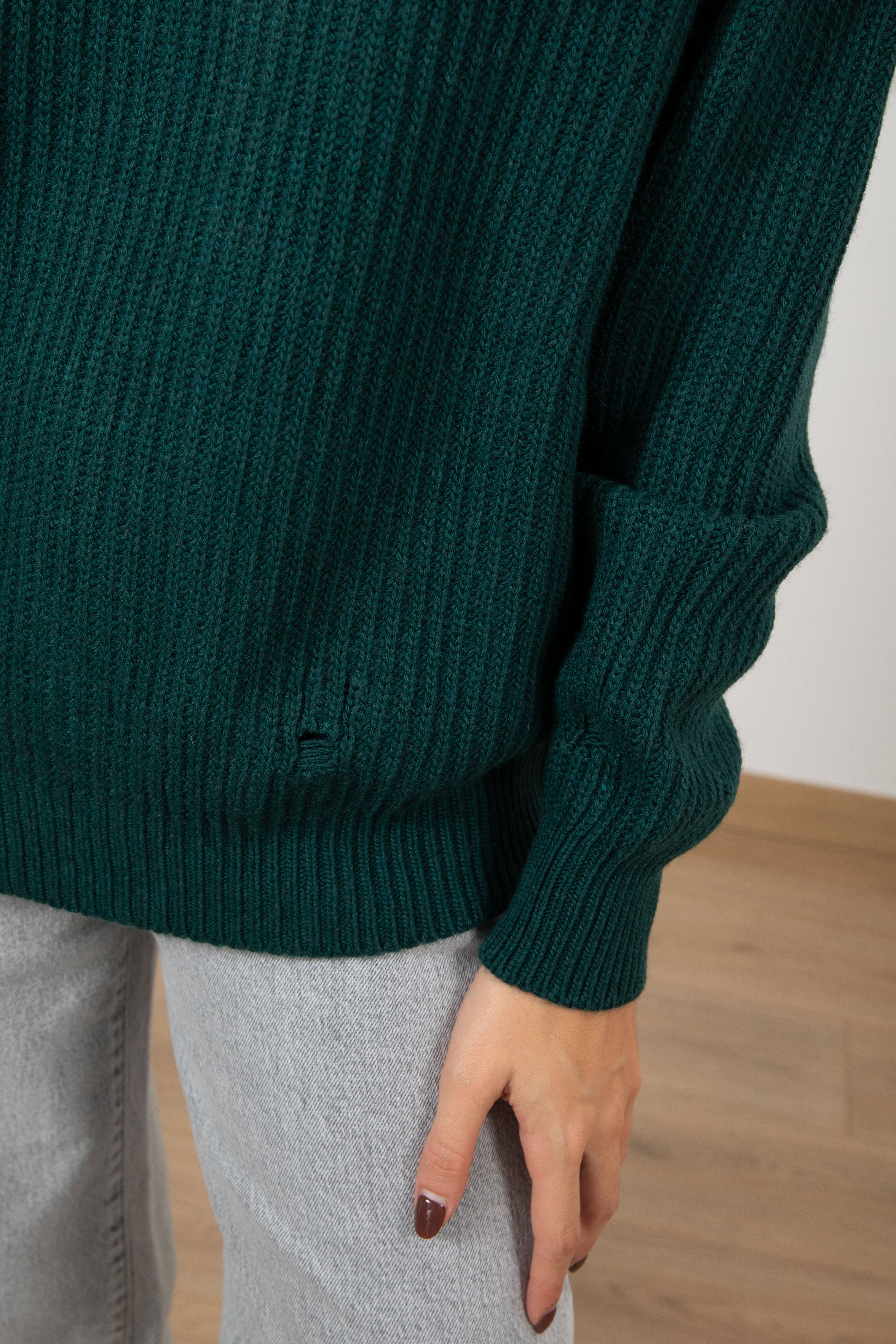 Pull scollo a "V" con rotture ViCOLO