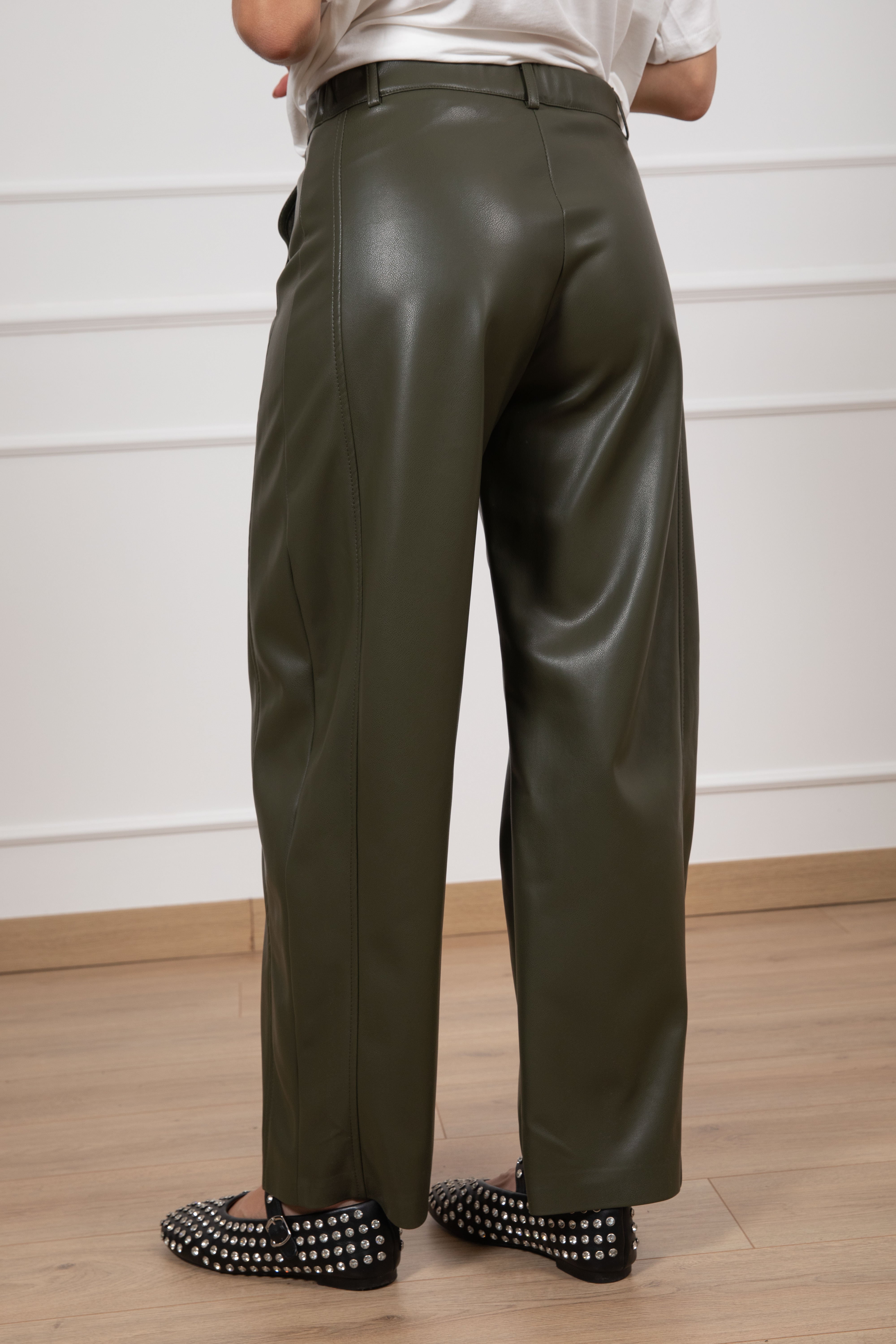 Pantalone carrot-fit in eco-pelle Susy Mix