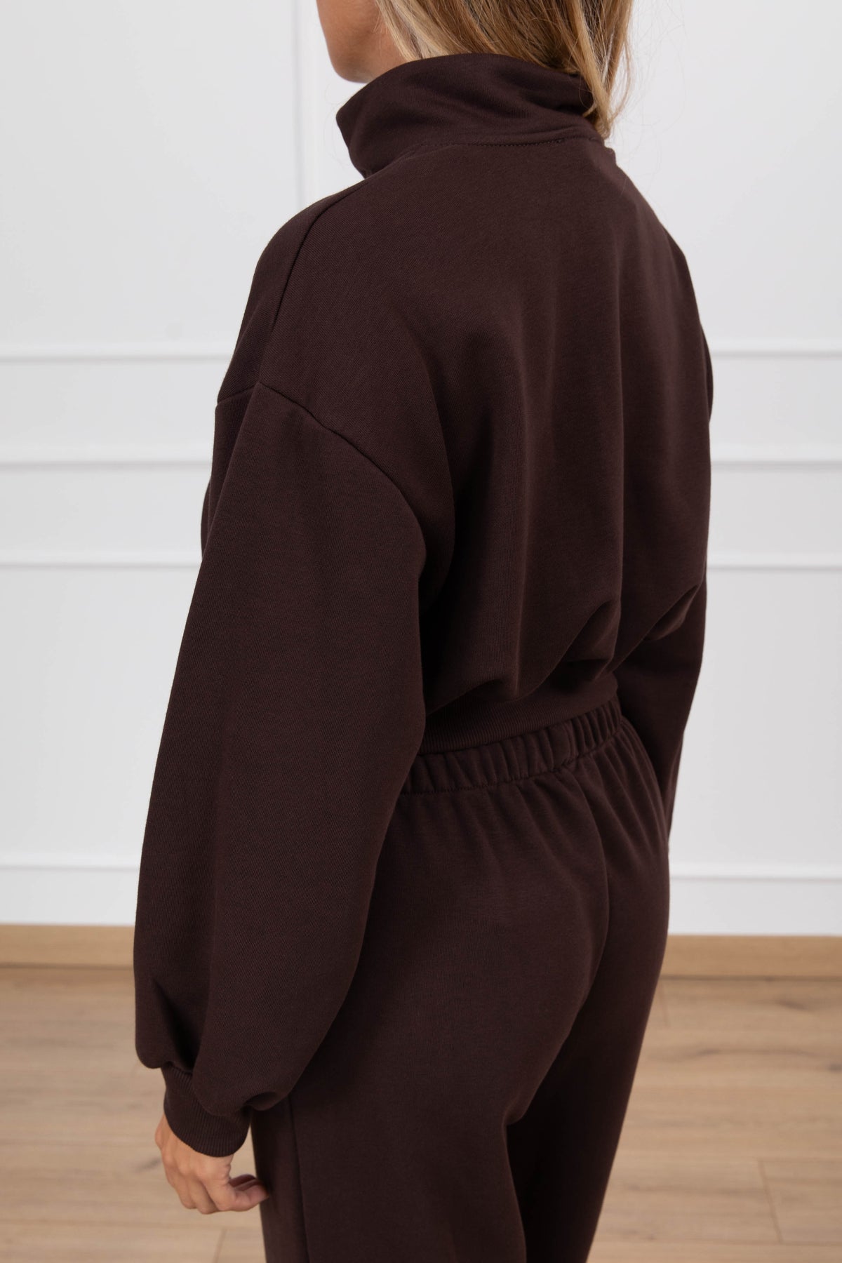 Felpa cropped mezza zip monogram variante cacao Susy Mix Fitness