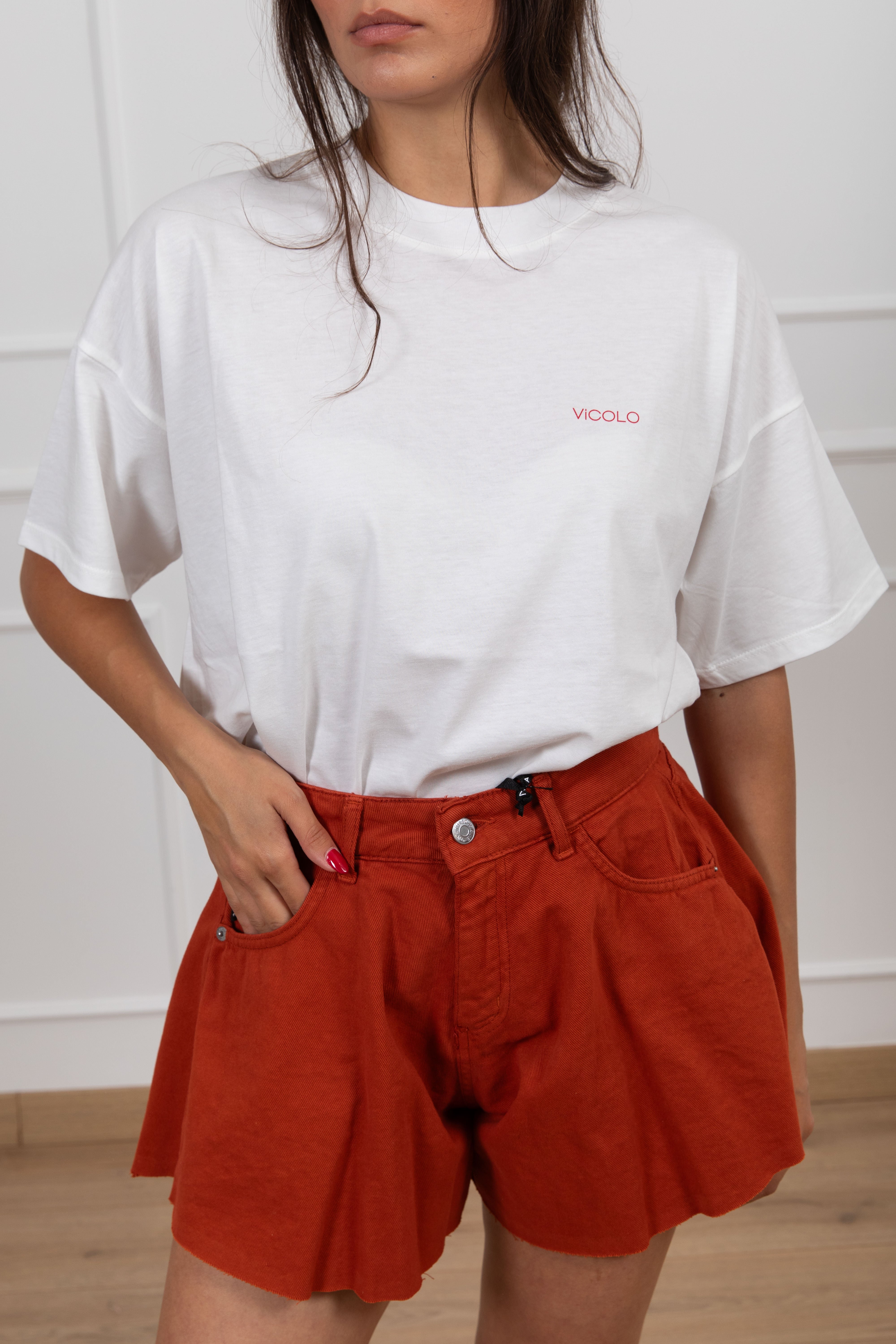 T-shirt stampa flowers sul retro ViCOLO