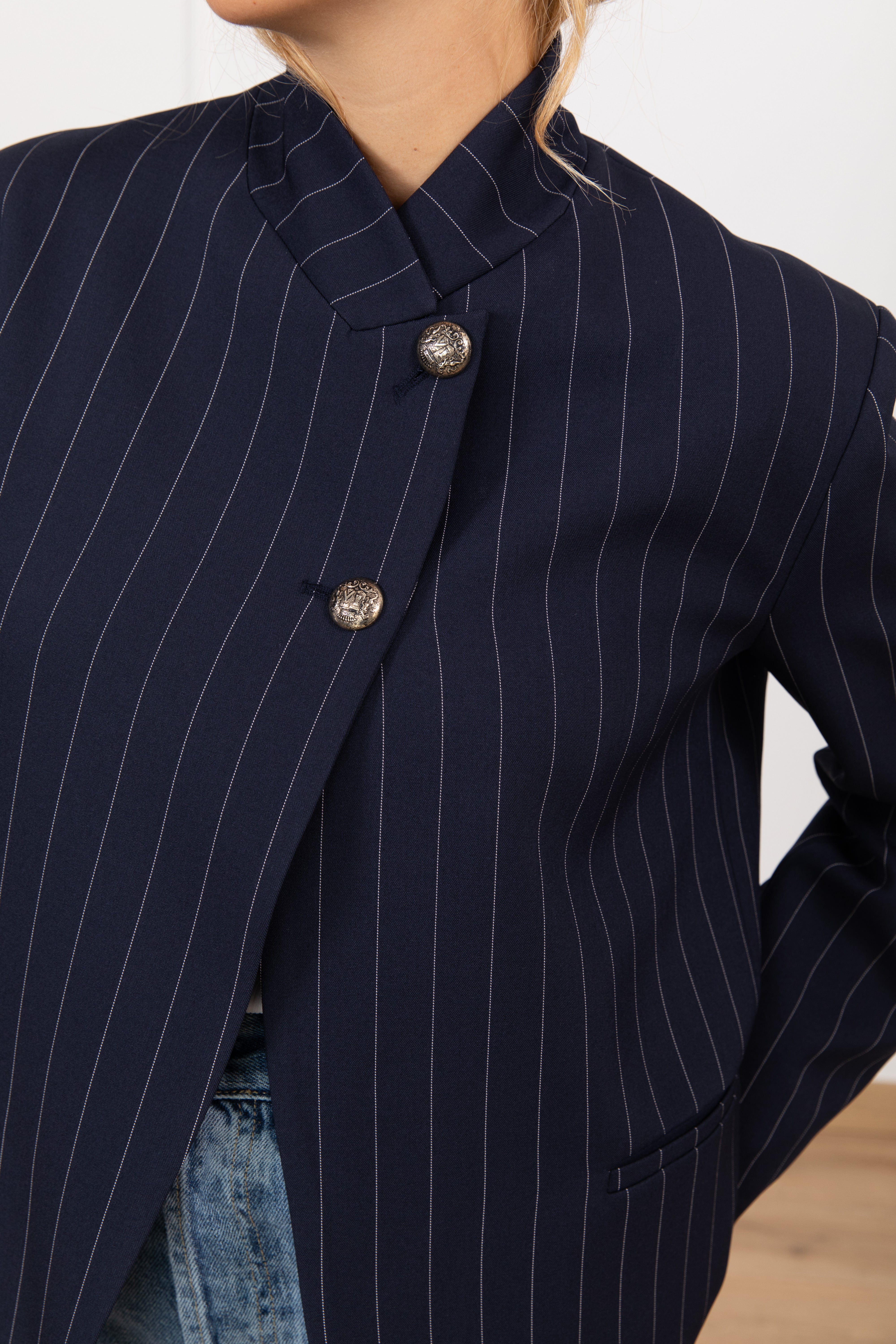 Giacca gessata 2 bottoni alti ViCOLO