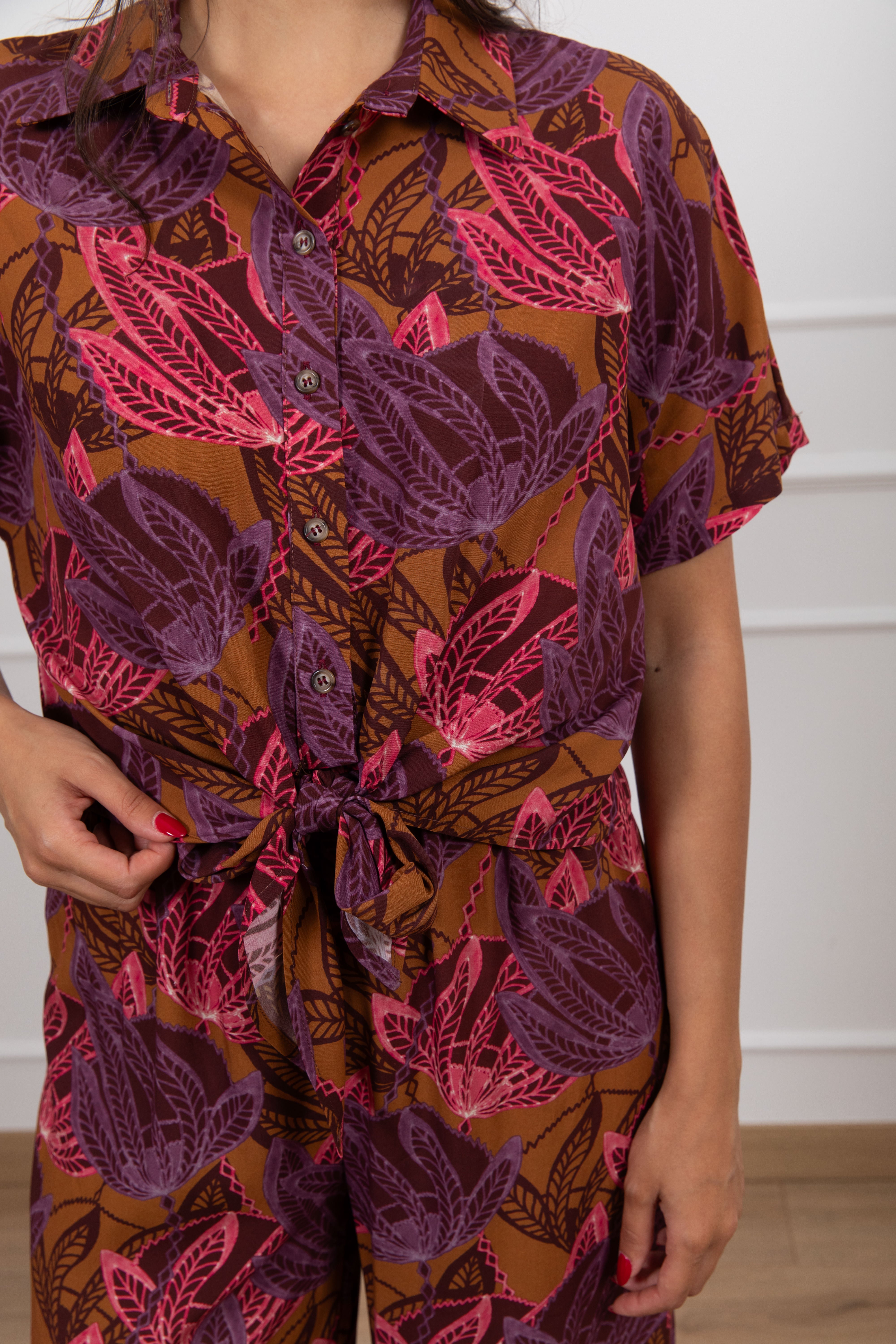Camicia fantasia foglie con nodo Haveone