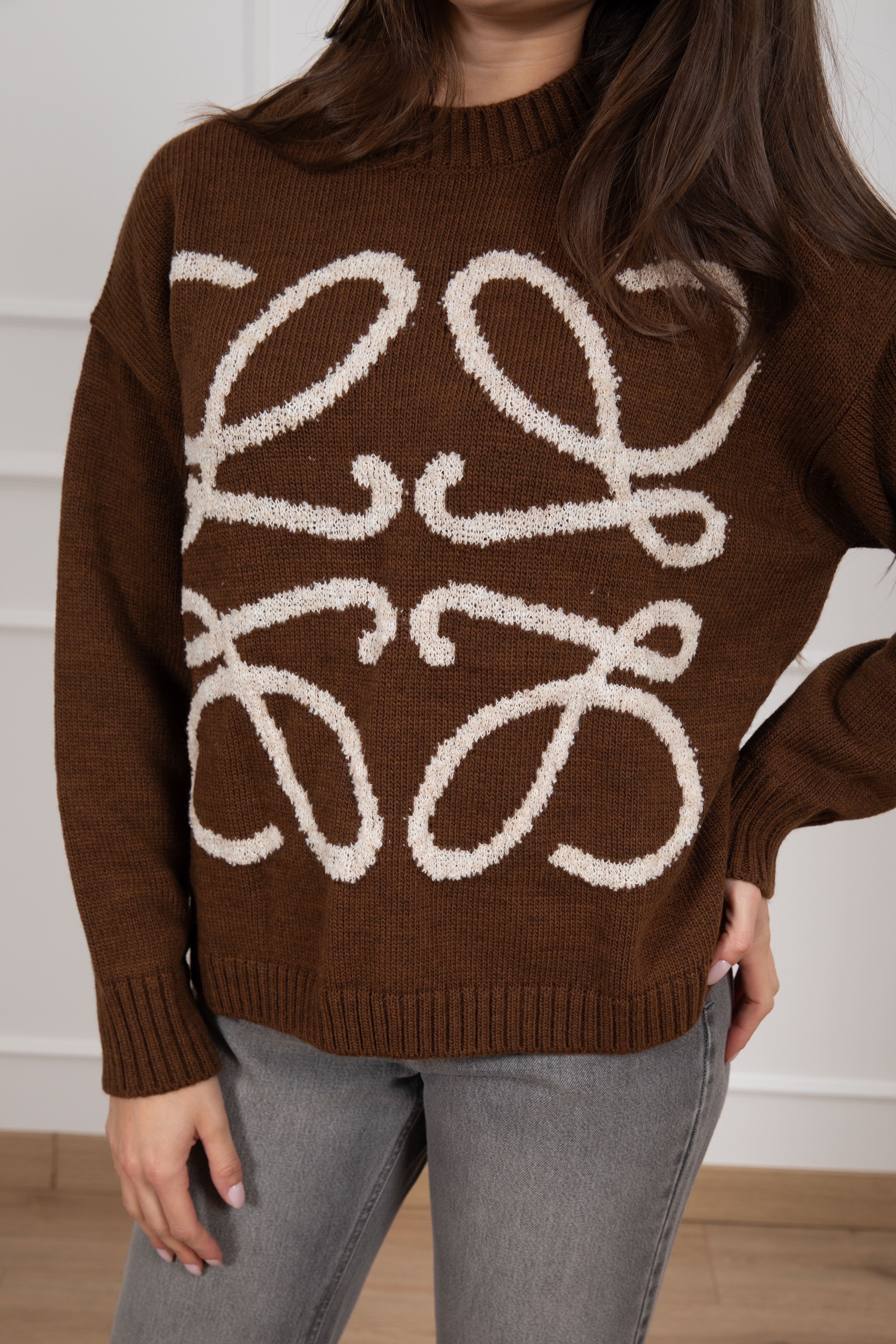 Pull con ricamo incrociato Motel