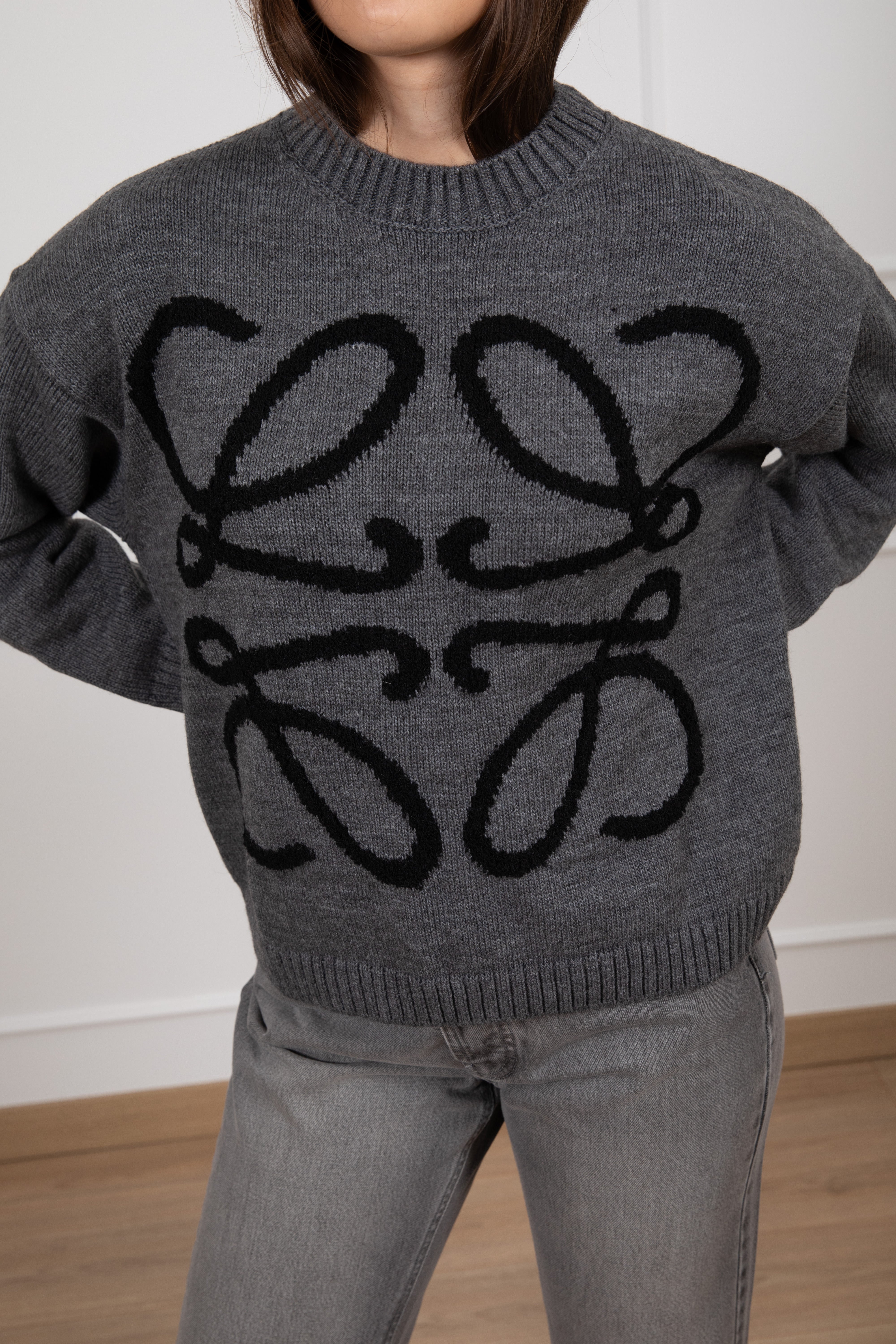 Pull con ricamo incrociato Motel
