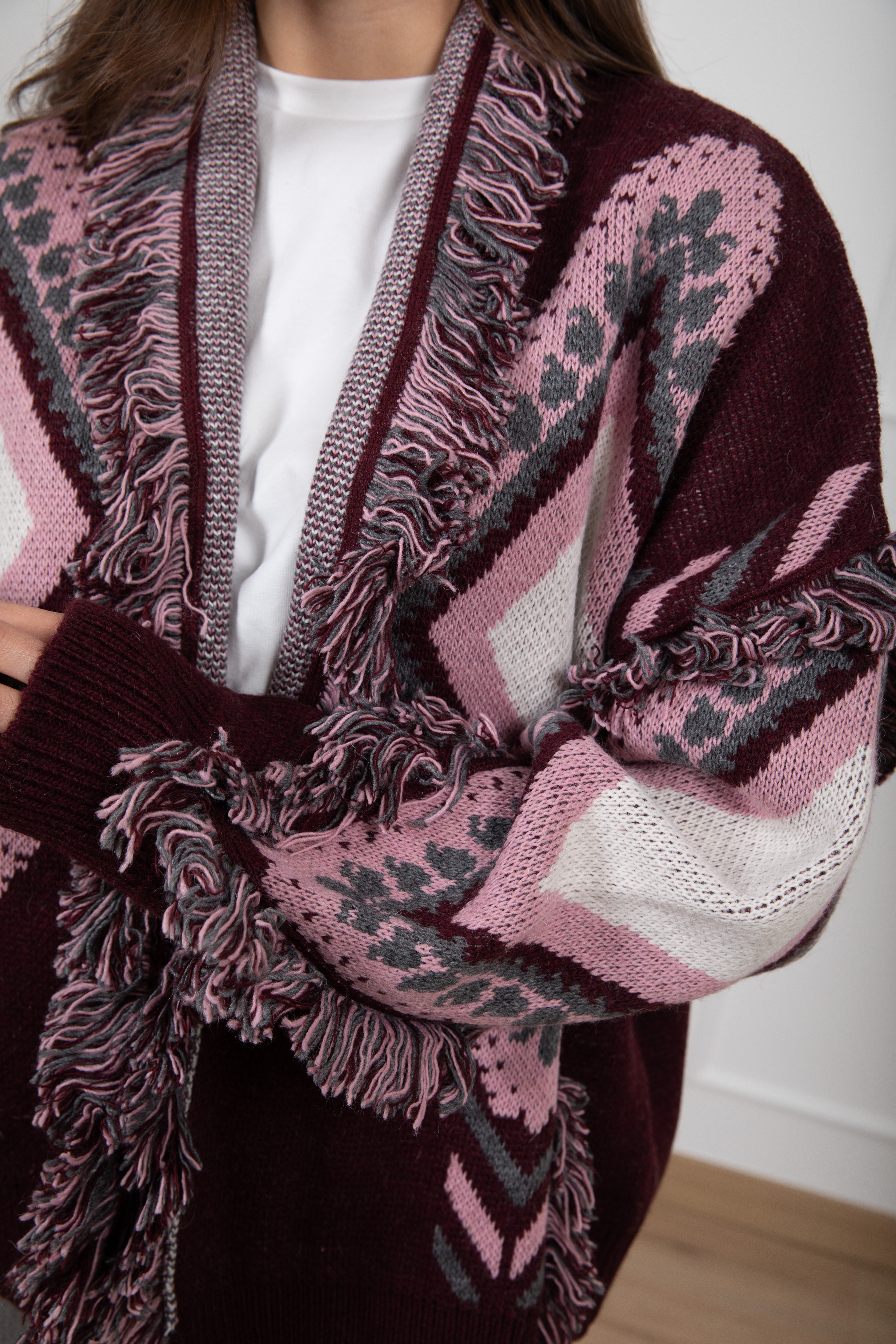 Cardigan in maglia motivo rombi con frange Tensione IN
