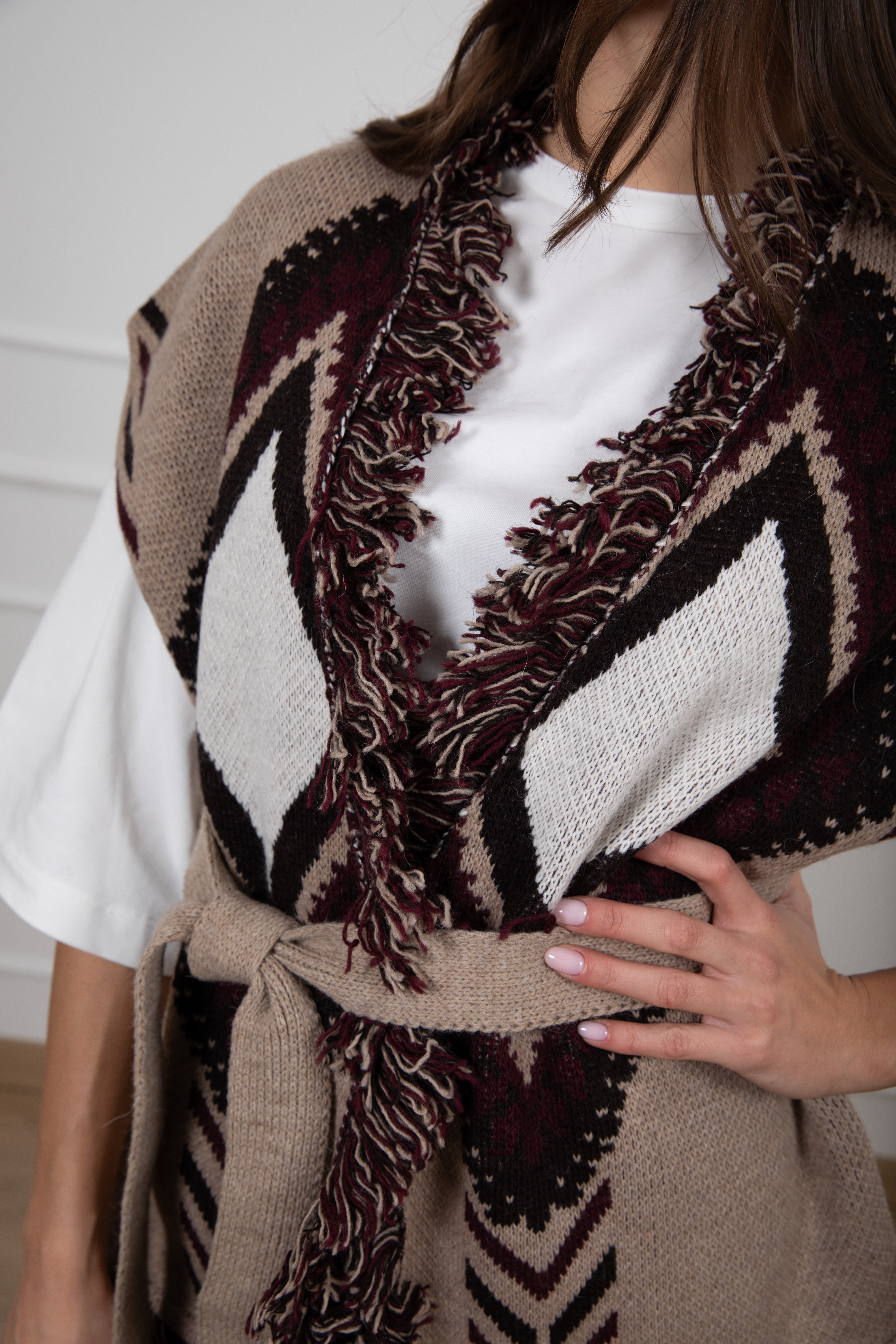 Maxi-gilet in maglia motivo rombi con frange Tensione IN