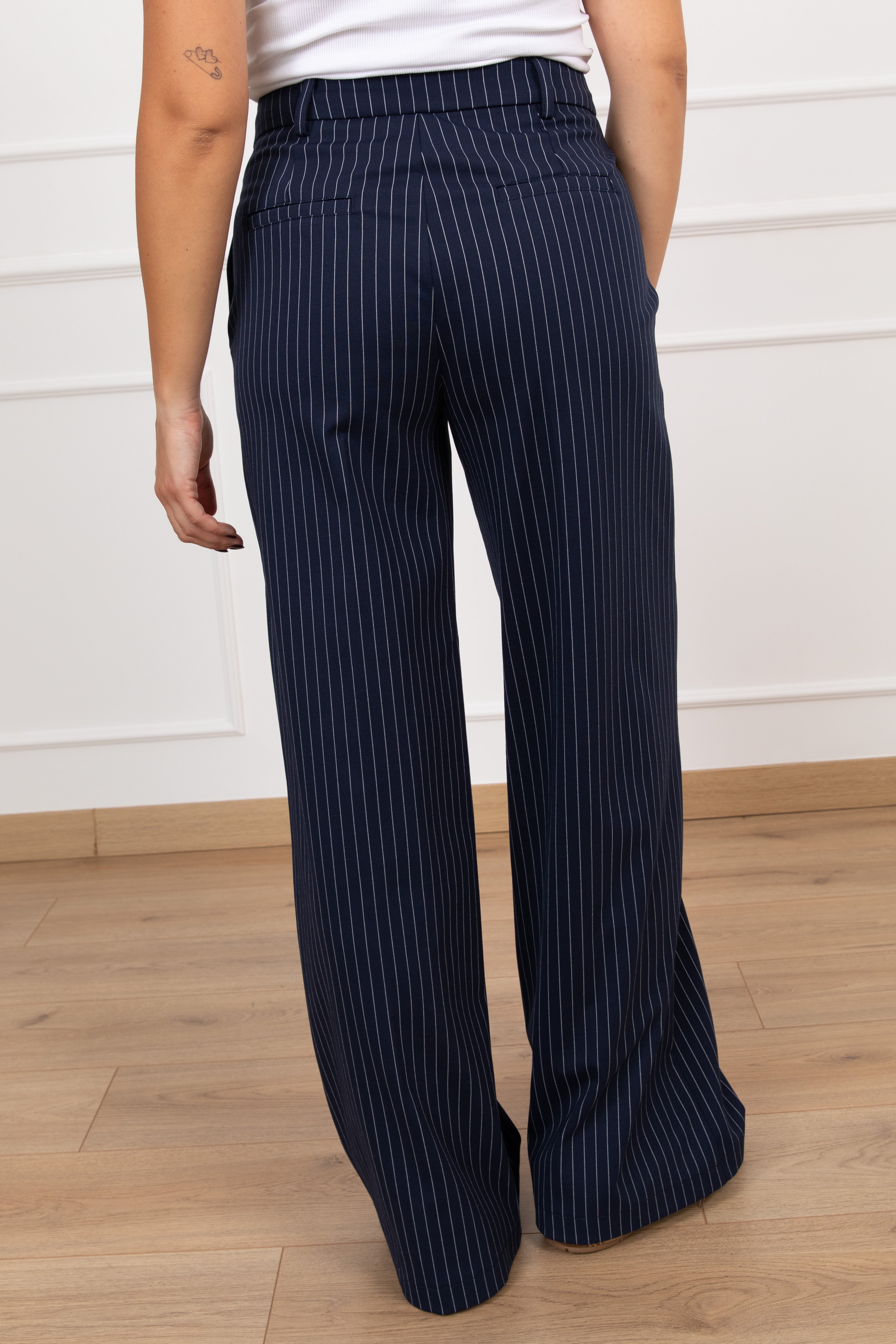 Pantalone gessato gamba dritta in punto milano leggero Tensione IN