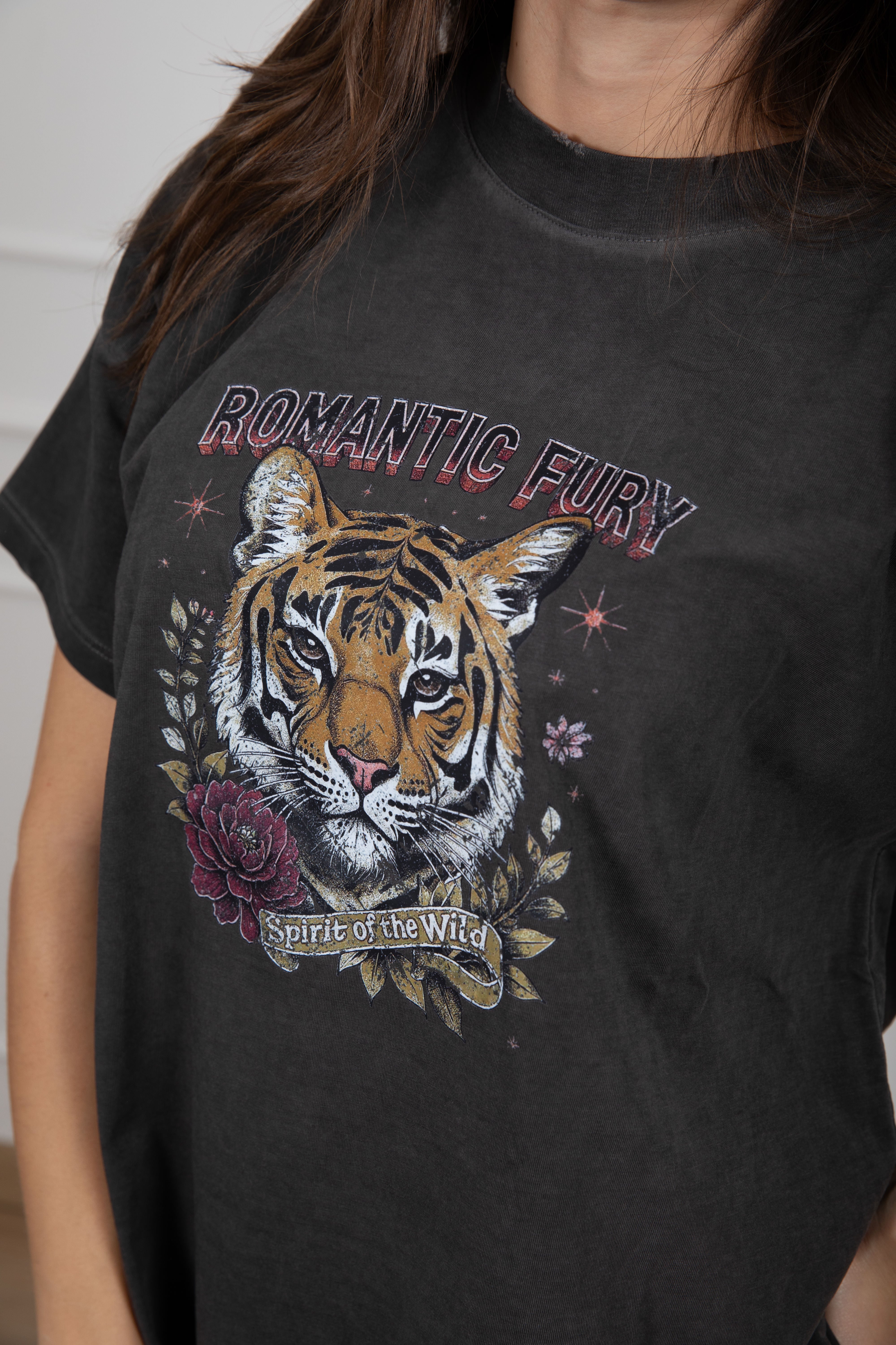 T-shirt over-size "Romantic Fury" ViCOLO