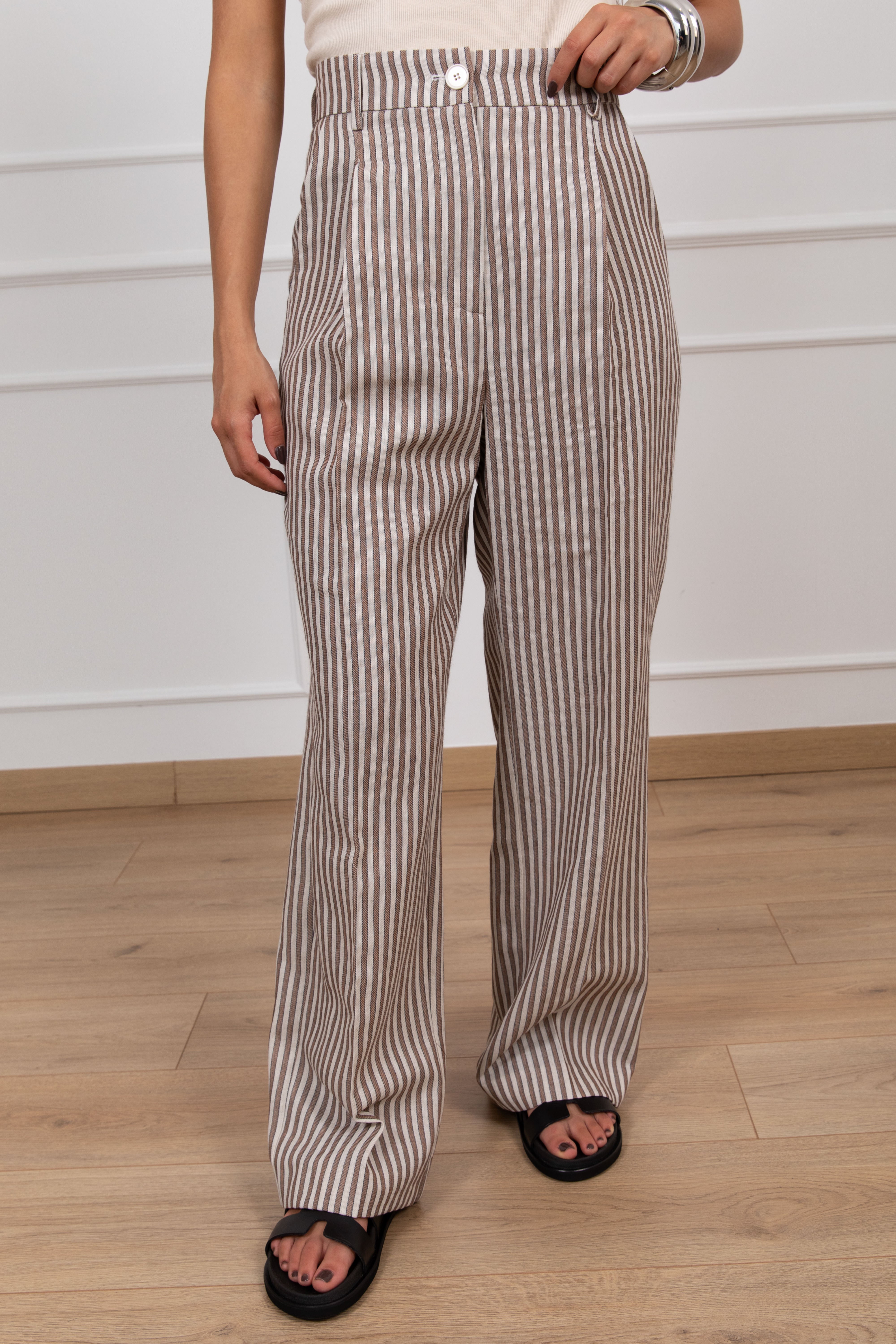 Pantalone riga cammello con pinces ViCOLO