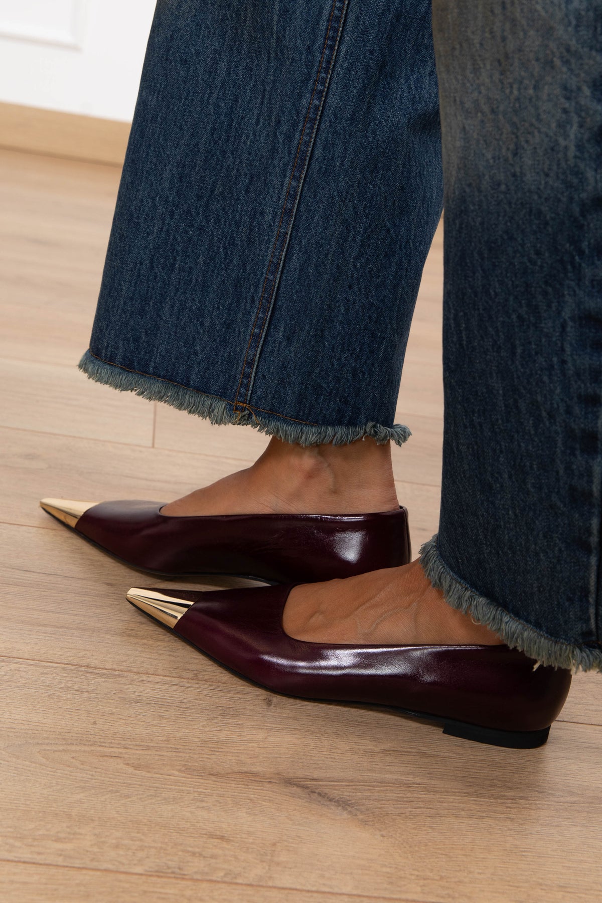 Ballerina con punta metallica variante bordeaux Divine Follie