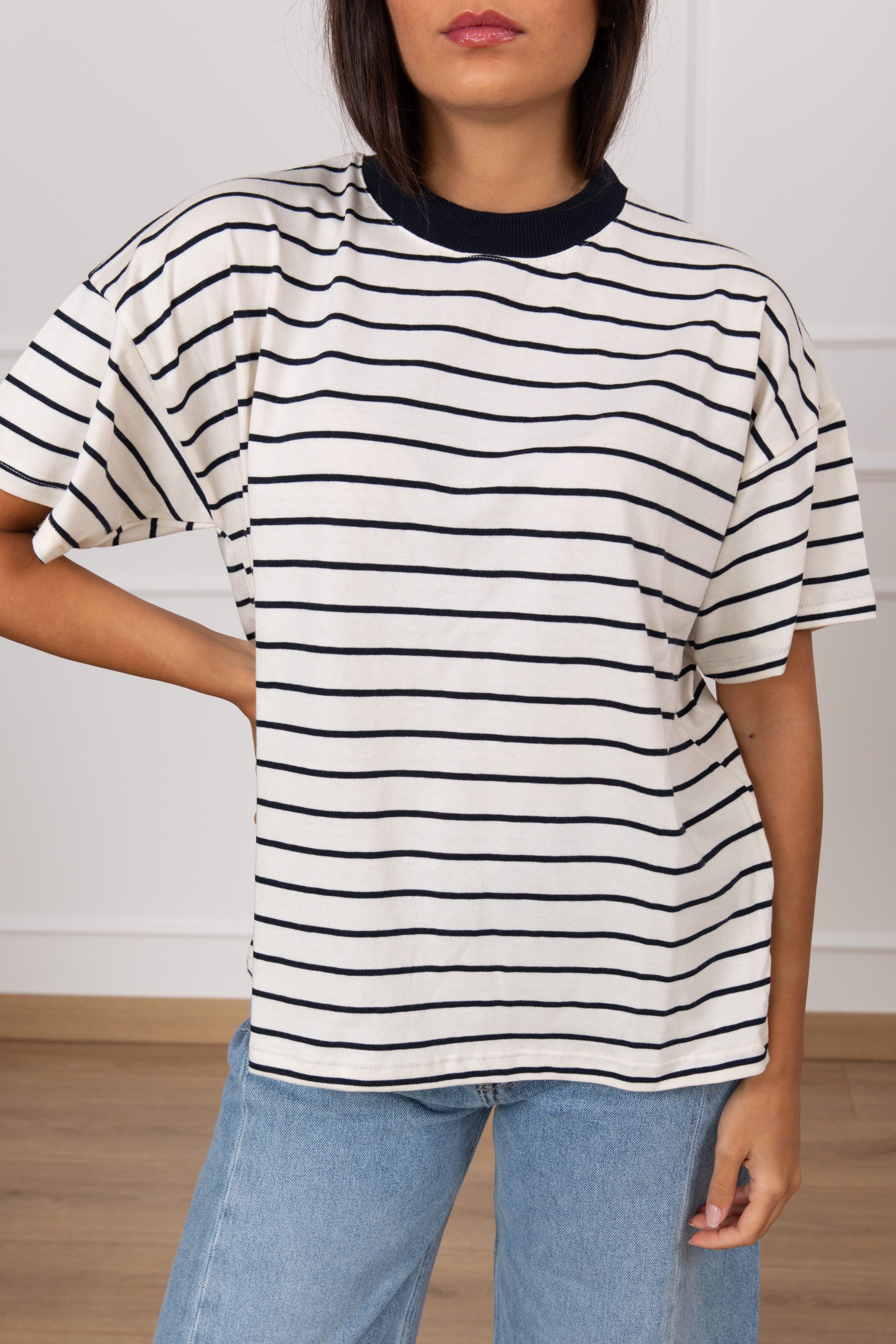 T-shirt scatoletta a righe ViCOLO