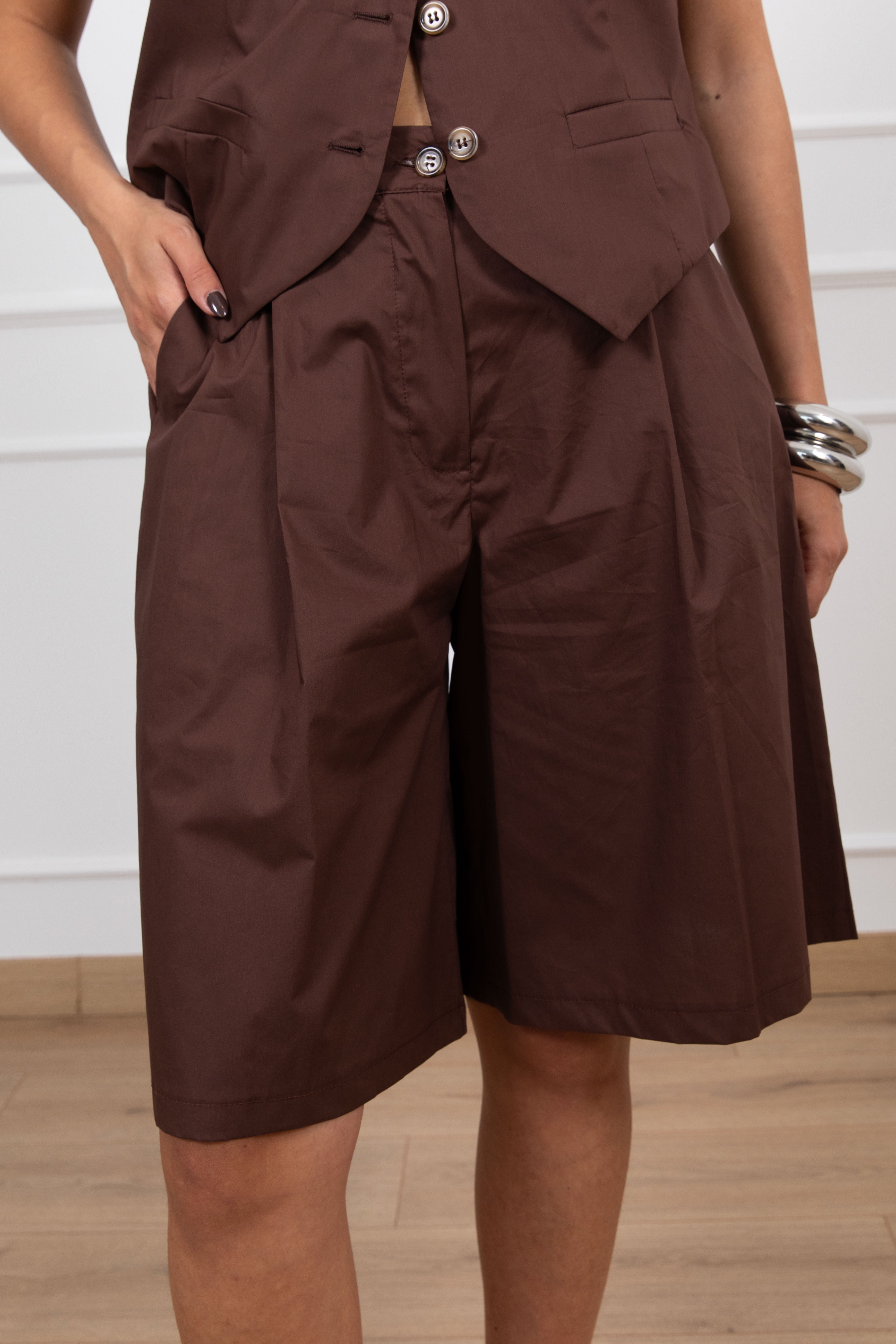Coordinato gilet e bermuda con elastico sul retro ViCOLO