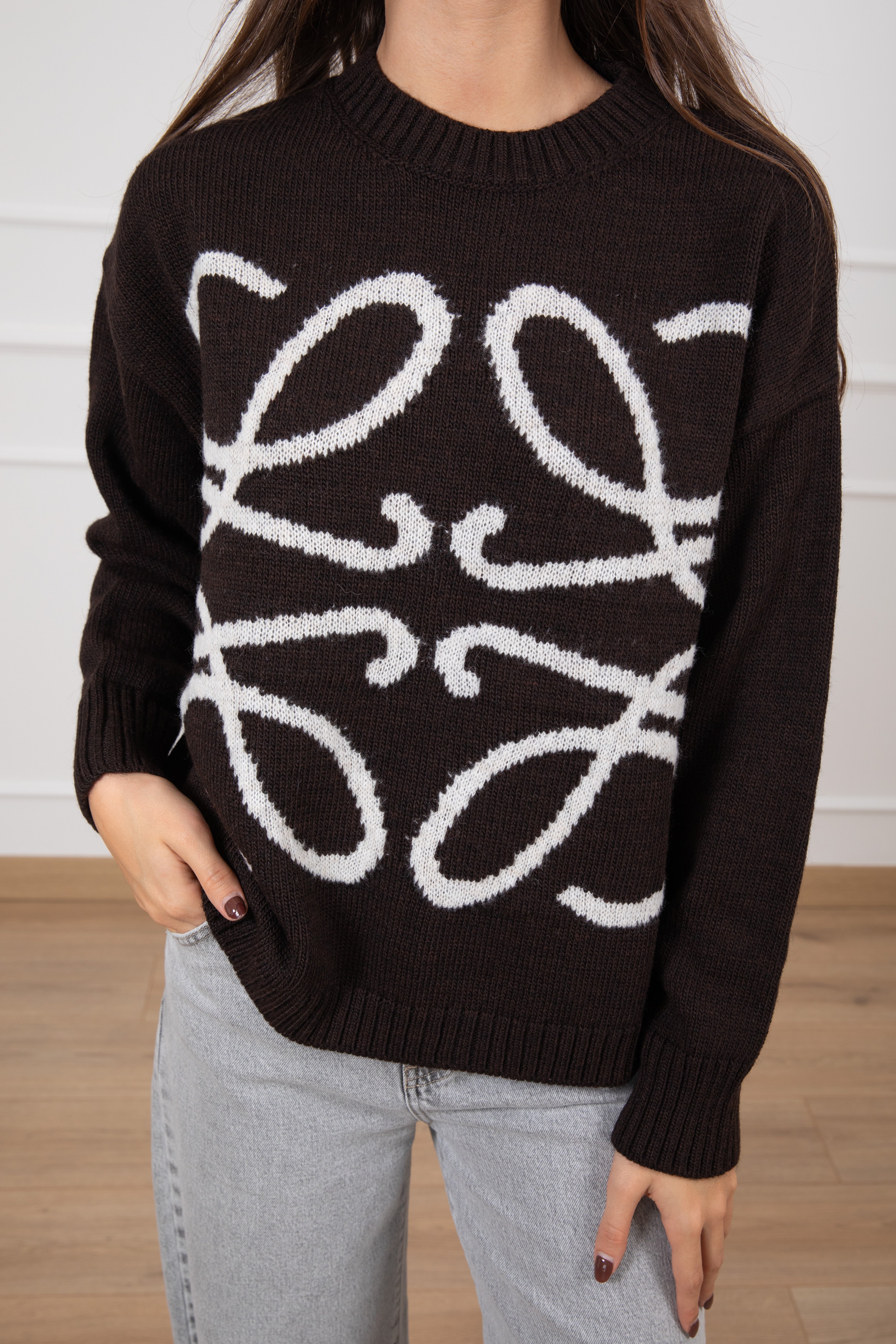 Pull con ricamo incrociato Motel