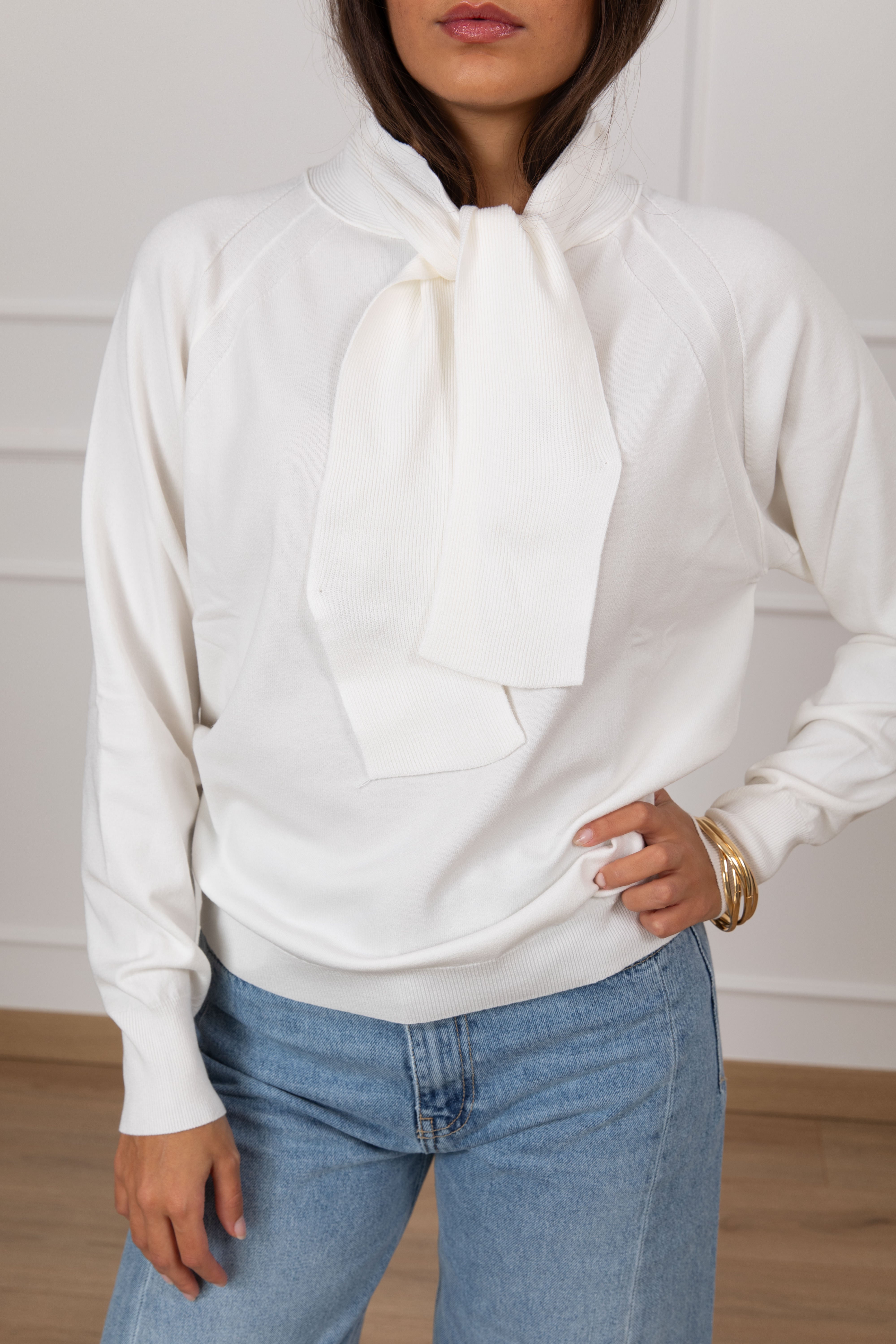 Maglia in viscosa con fiocco ViCOLO