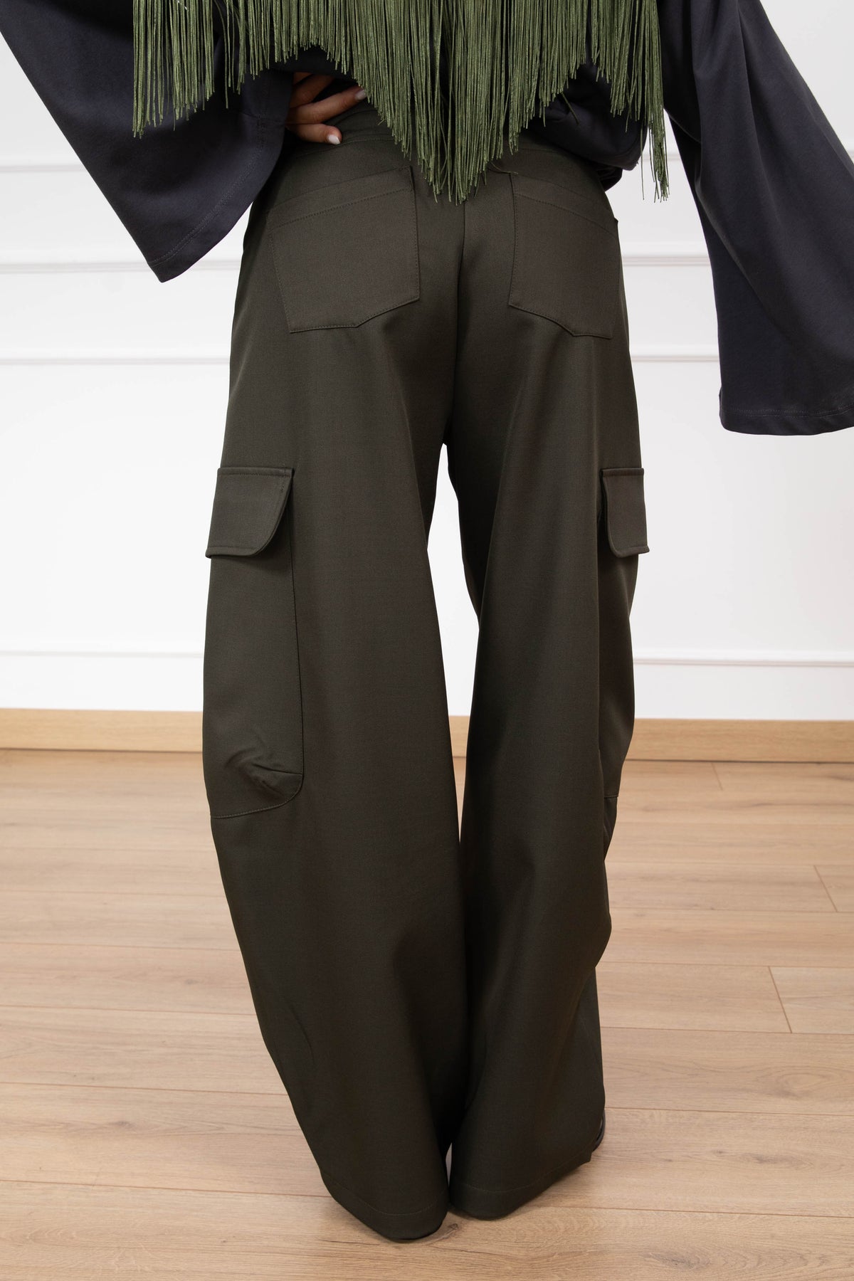Pantalone barrel-fit cargo variante militare Haveone