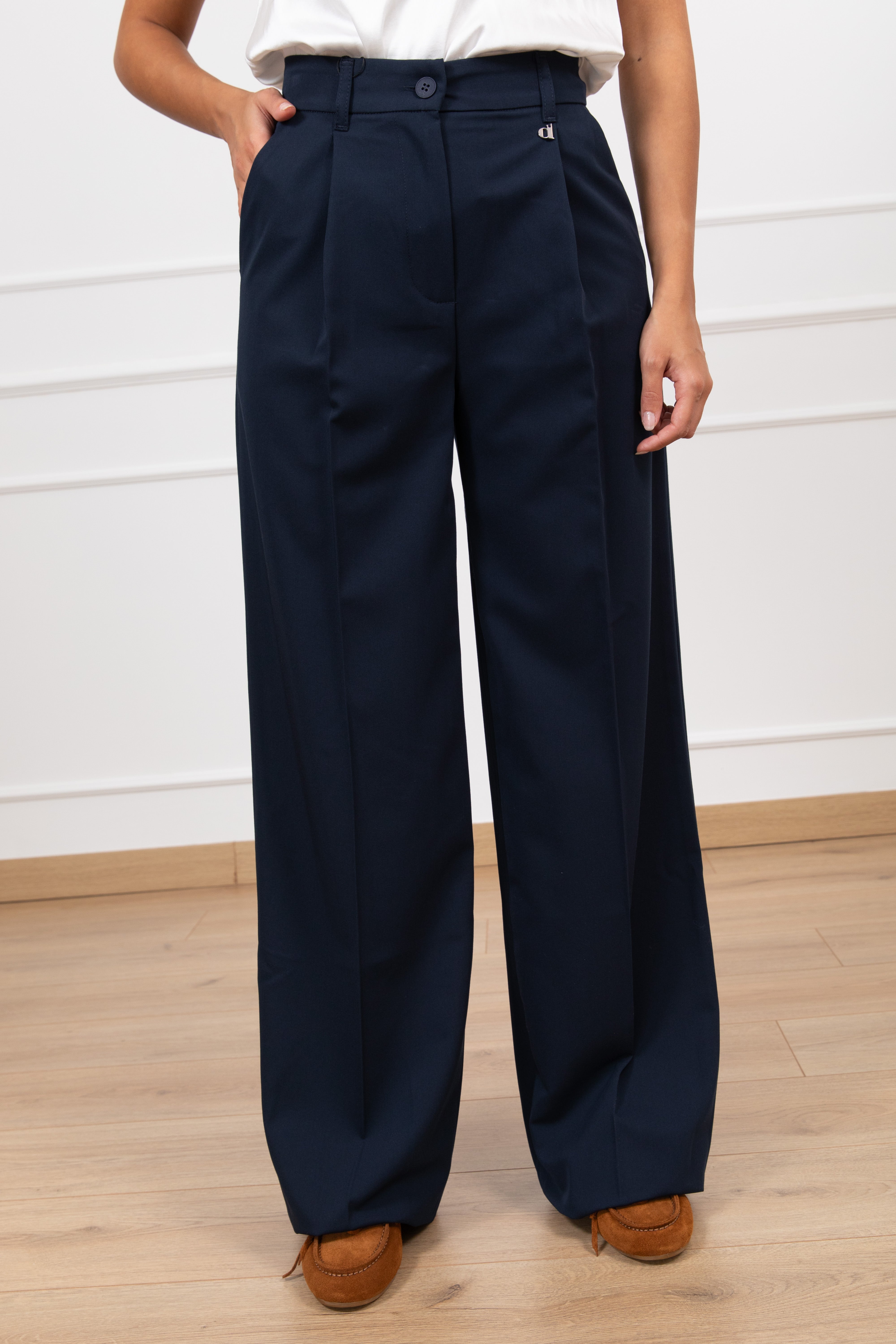 Pantalone in poli-viscosa con pinces Dixie