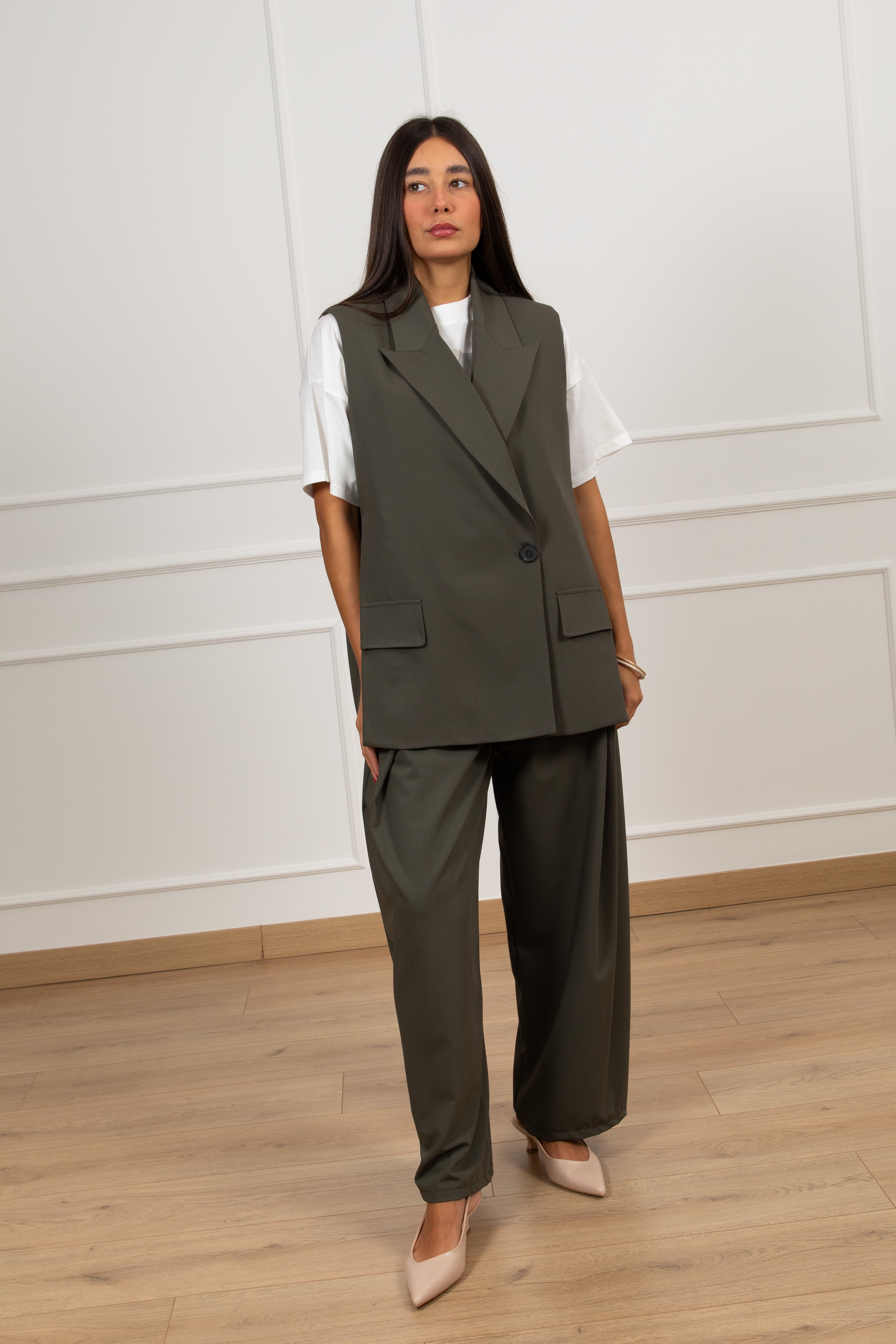 Pantalone egg-fit con pinces Susy Mix