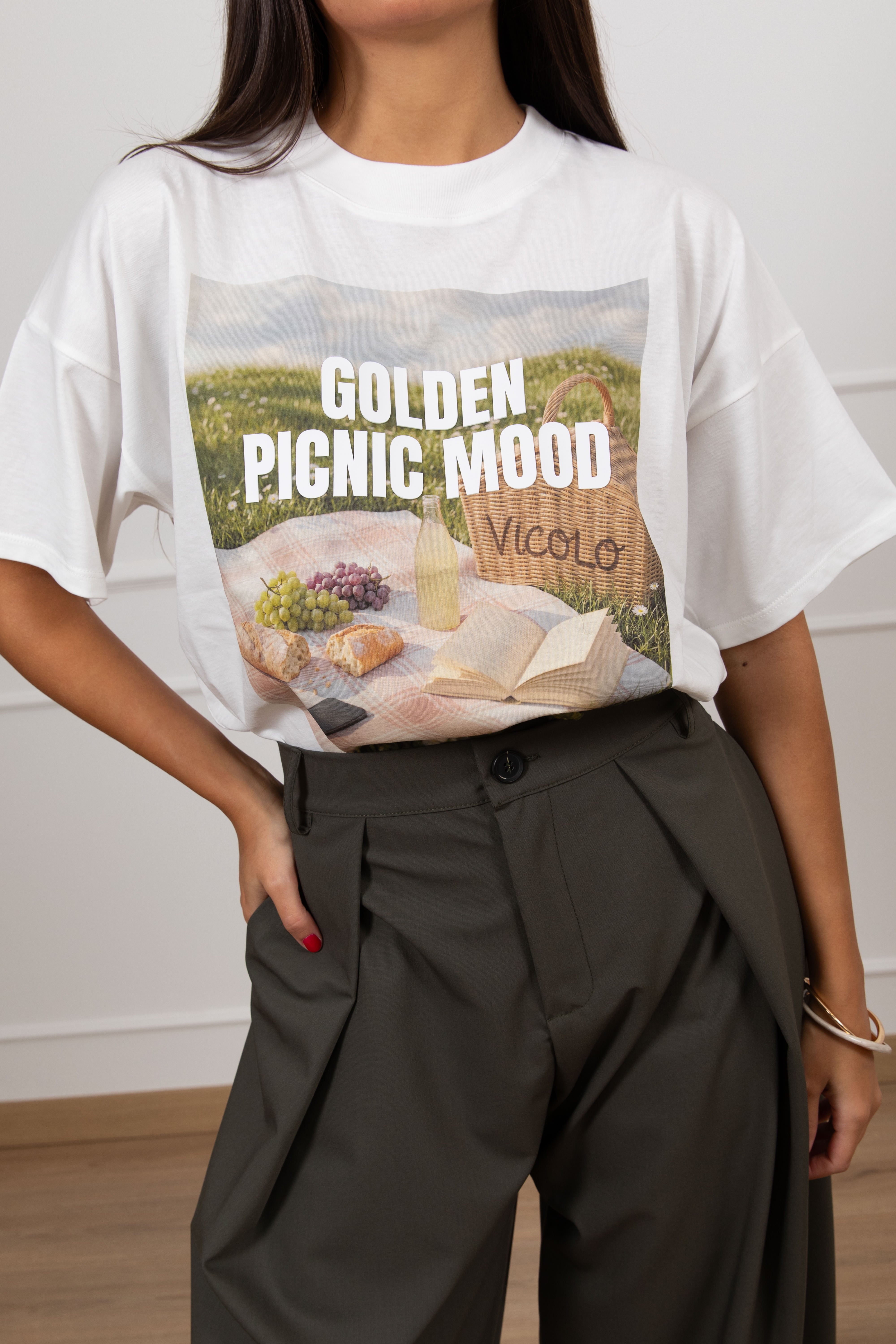 T-shirt over-size "Golden picnic mood" ViCOLO