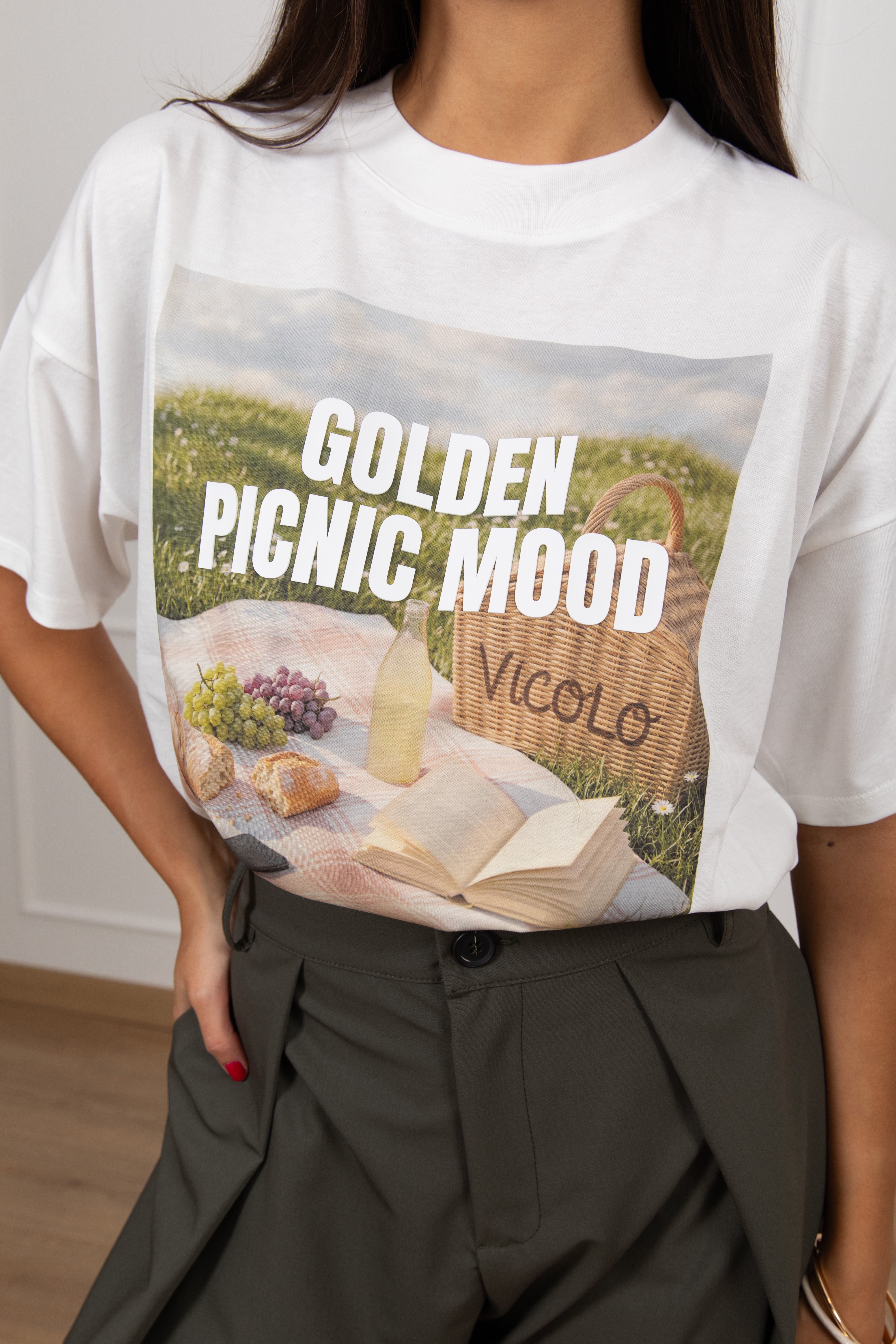 T-shirt over-size "Golden picnic mood" ViCOLO