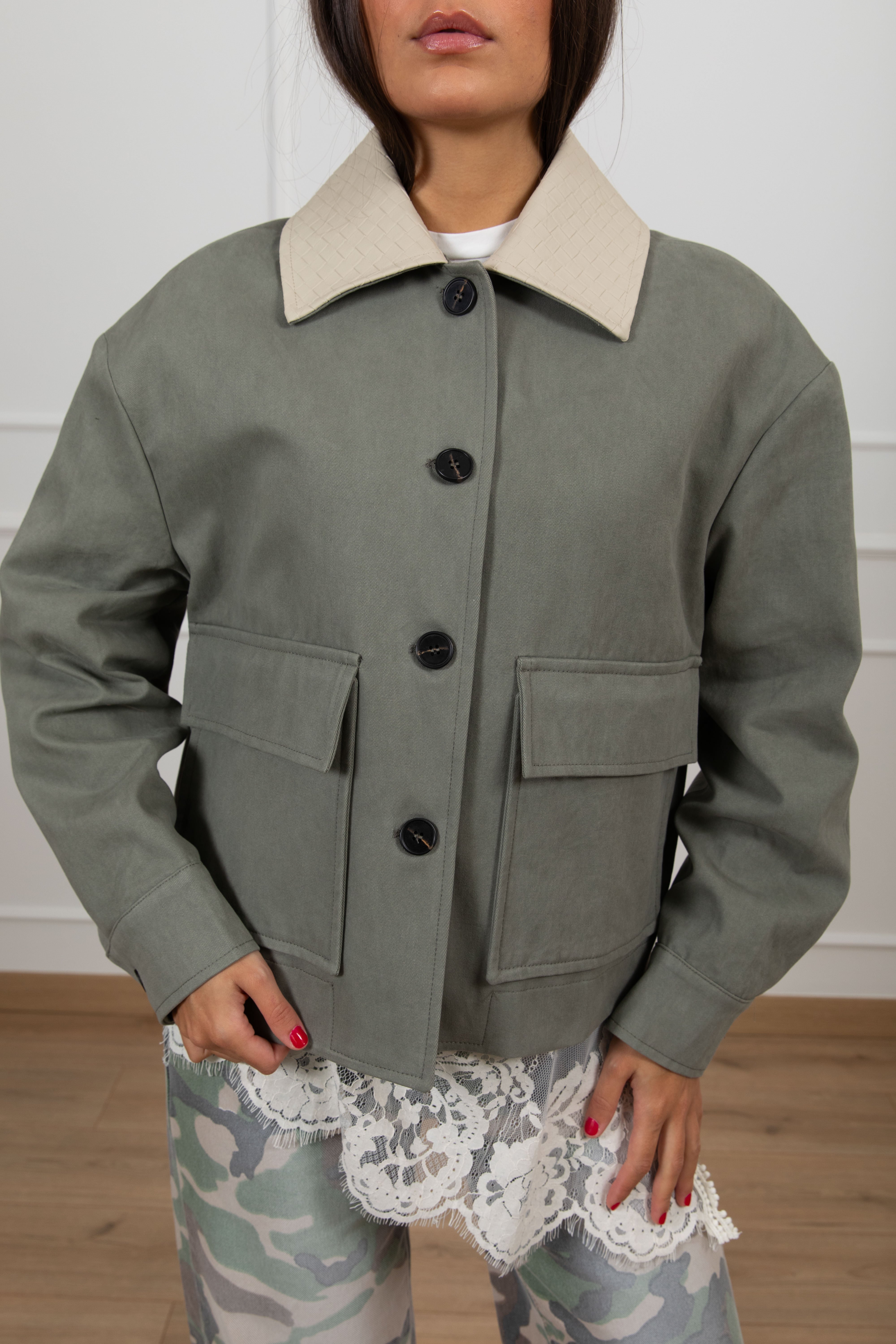 Giaccone in canvas con tasche e colletto in eco-pelle intrecciata Tensione IN