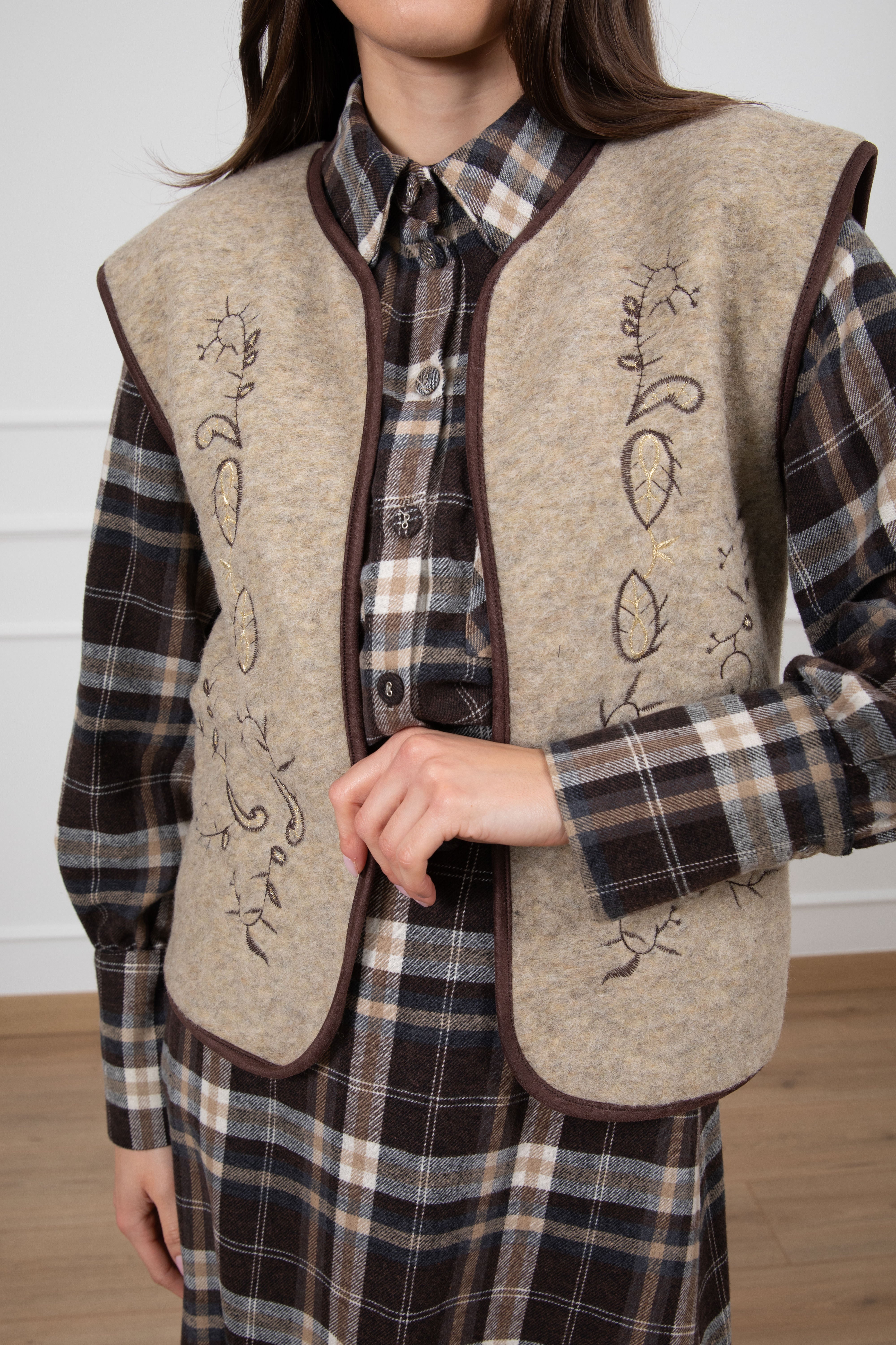 Gilet in lana cotta con ricami Susy Mix