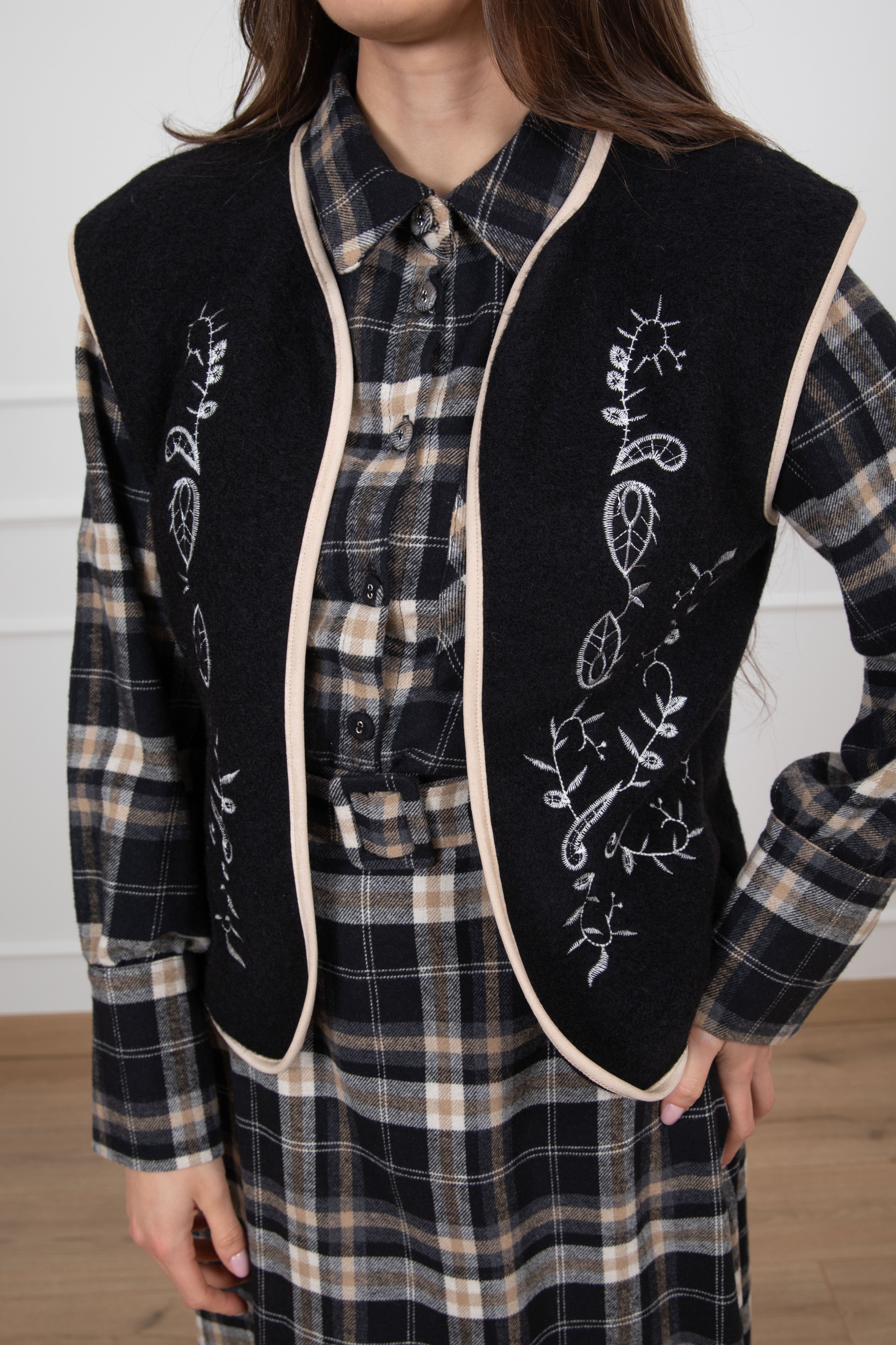 Gilet in lana cotta con ricami Susy Mix