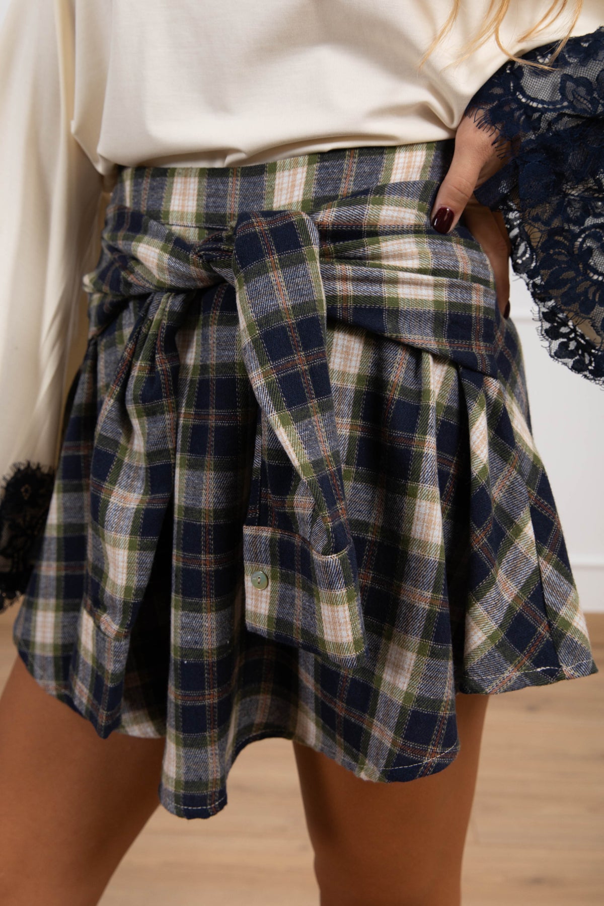 Mini-gonna check blu effetto camicia annodata Haveone