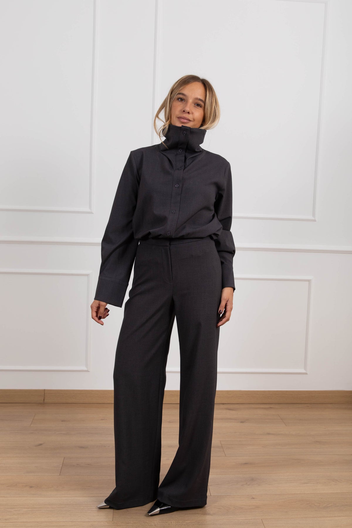 Pantalone gamba dritta variante antracite Tensione IN
