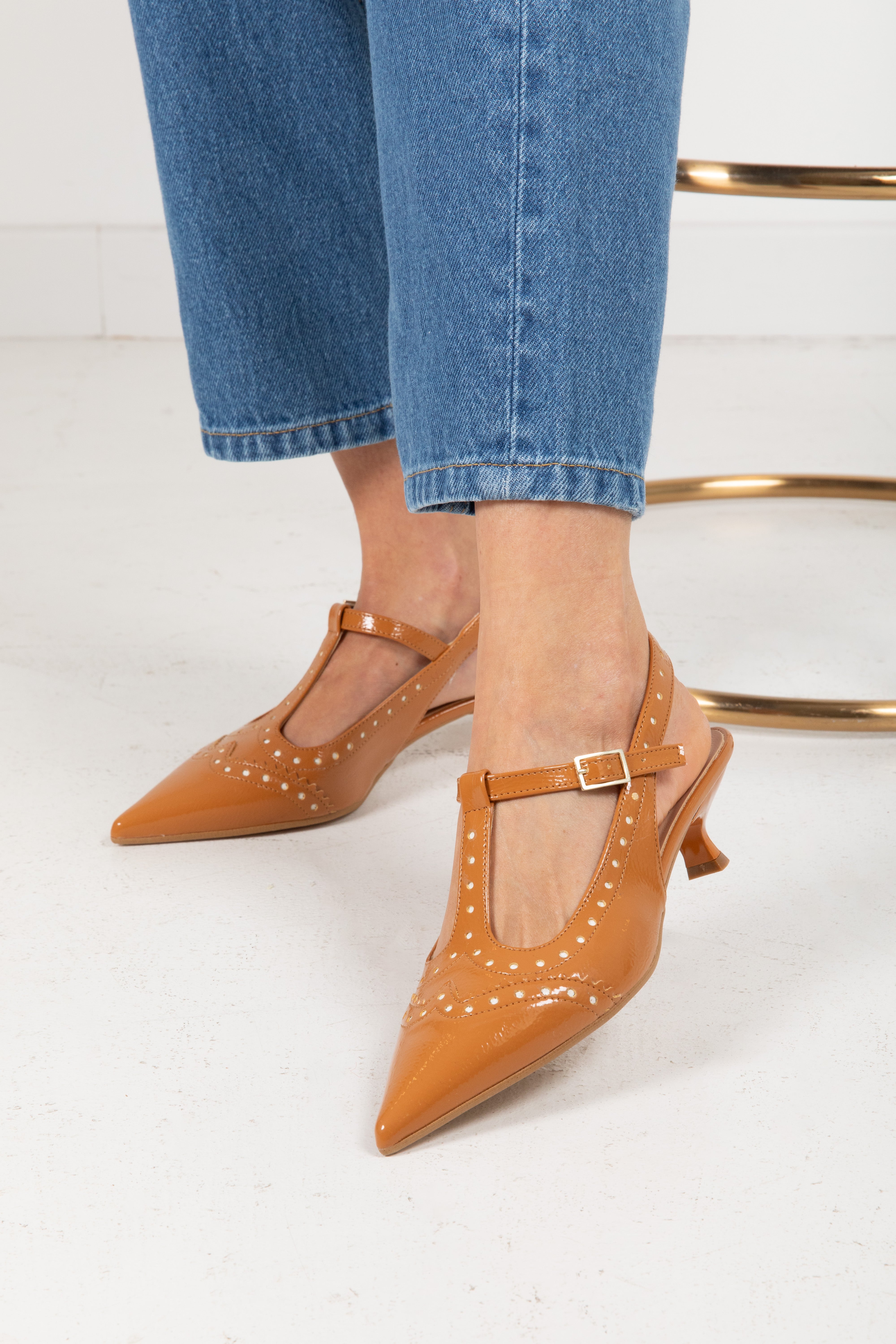 Sling back traforata a contrasto Divine Follie