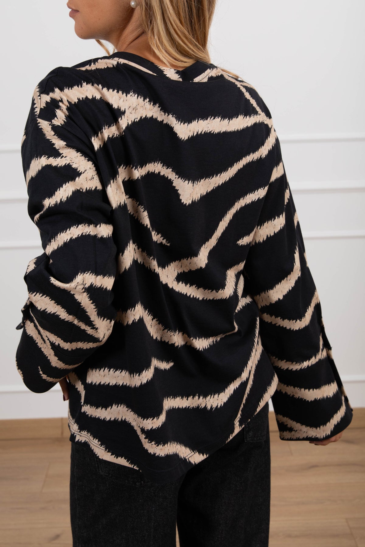 T-shirt zebra print con polsino camicia Tensione IN