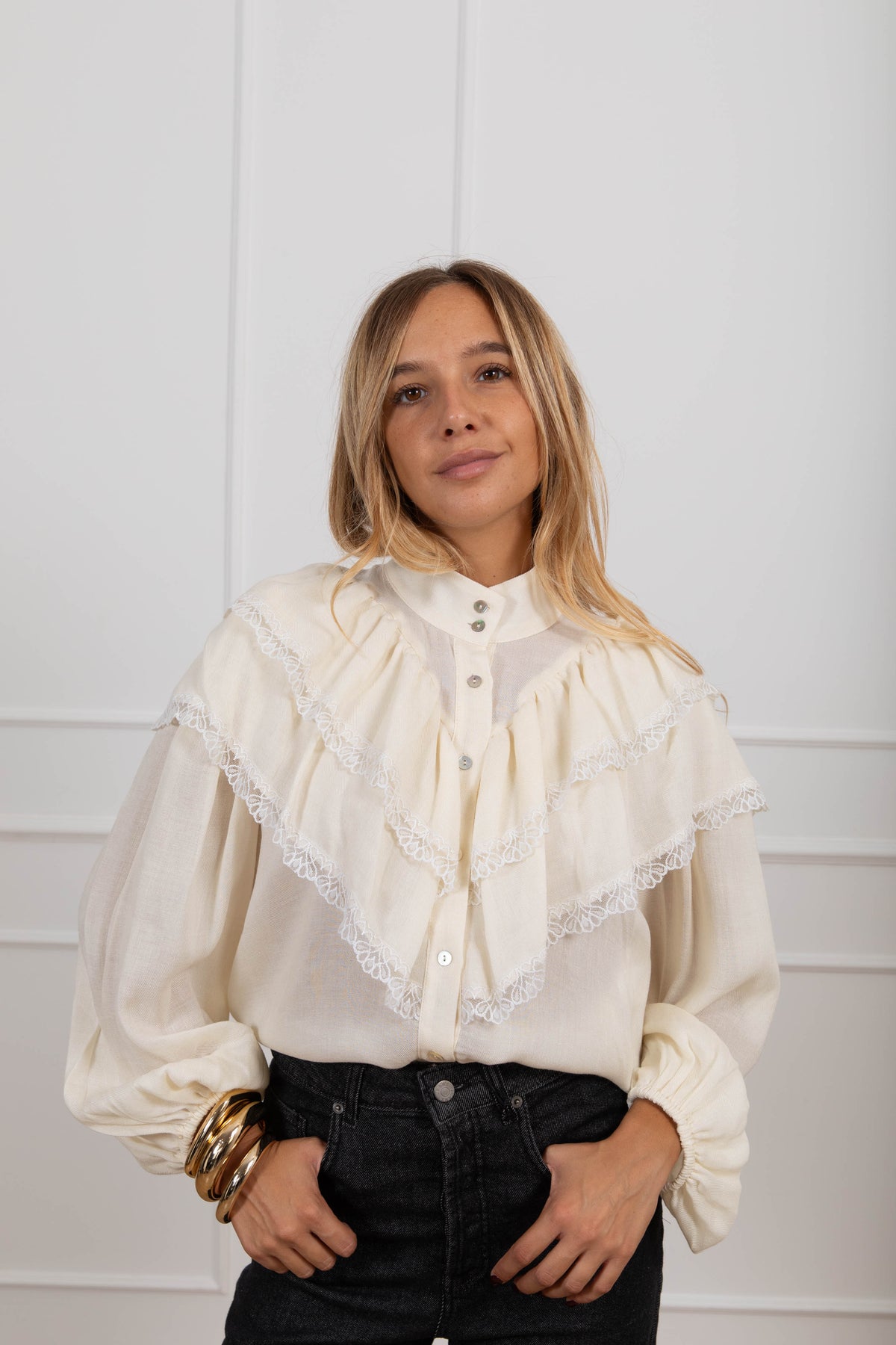 Camicia con rouches e pizzo variante burro Haveone