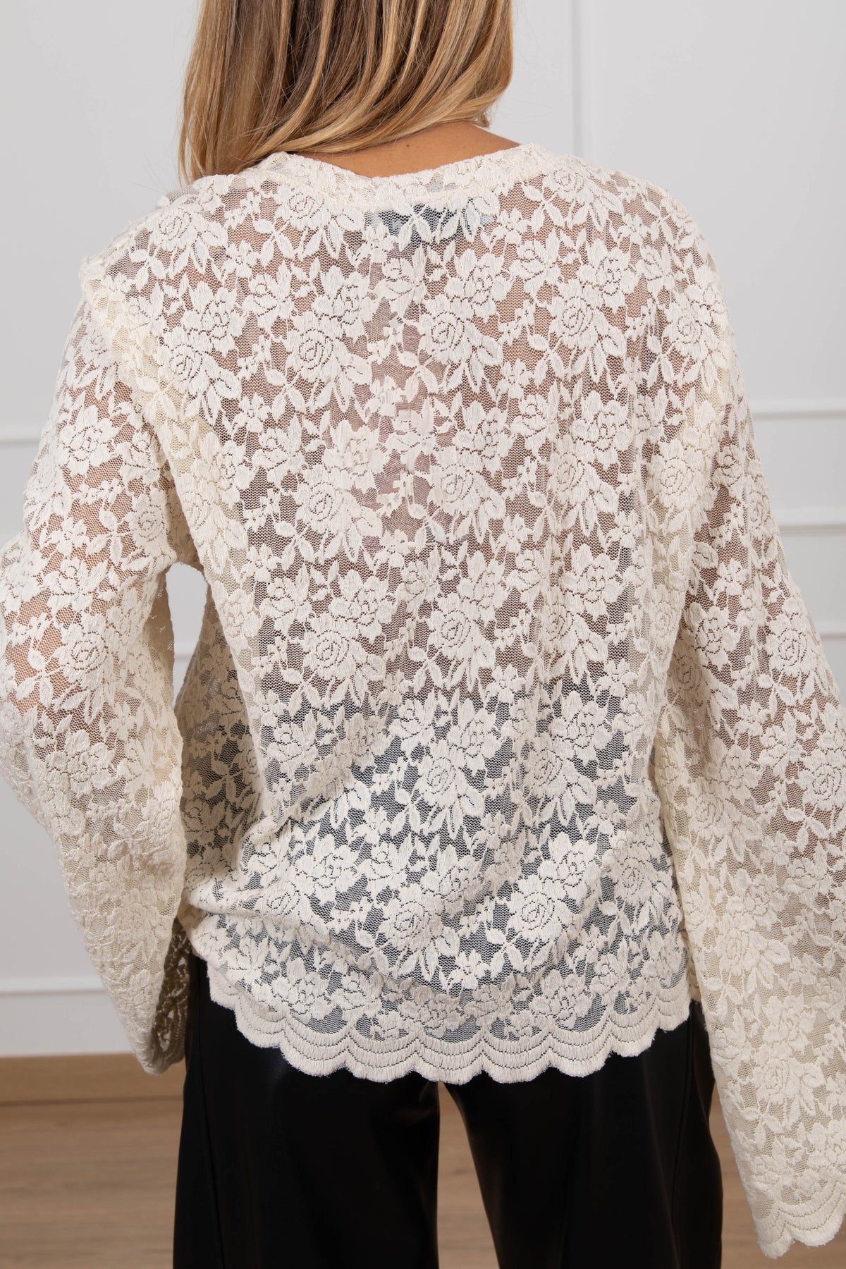T-shirt in pizzo variante burro Haveone