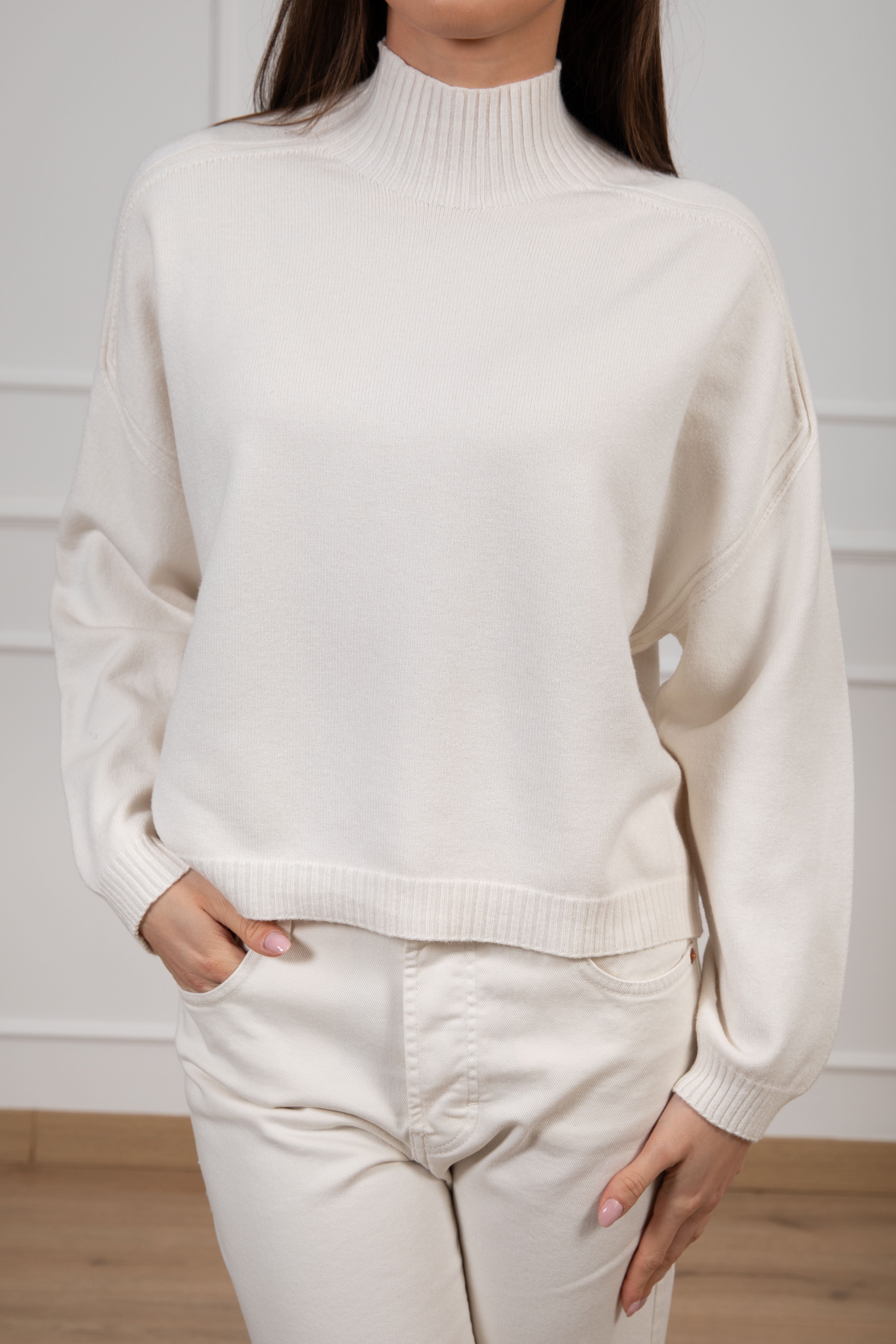 Pull mezzo-collo a scatoletta in viscosa Tensione IN