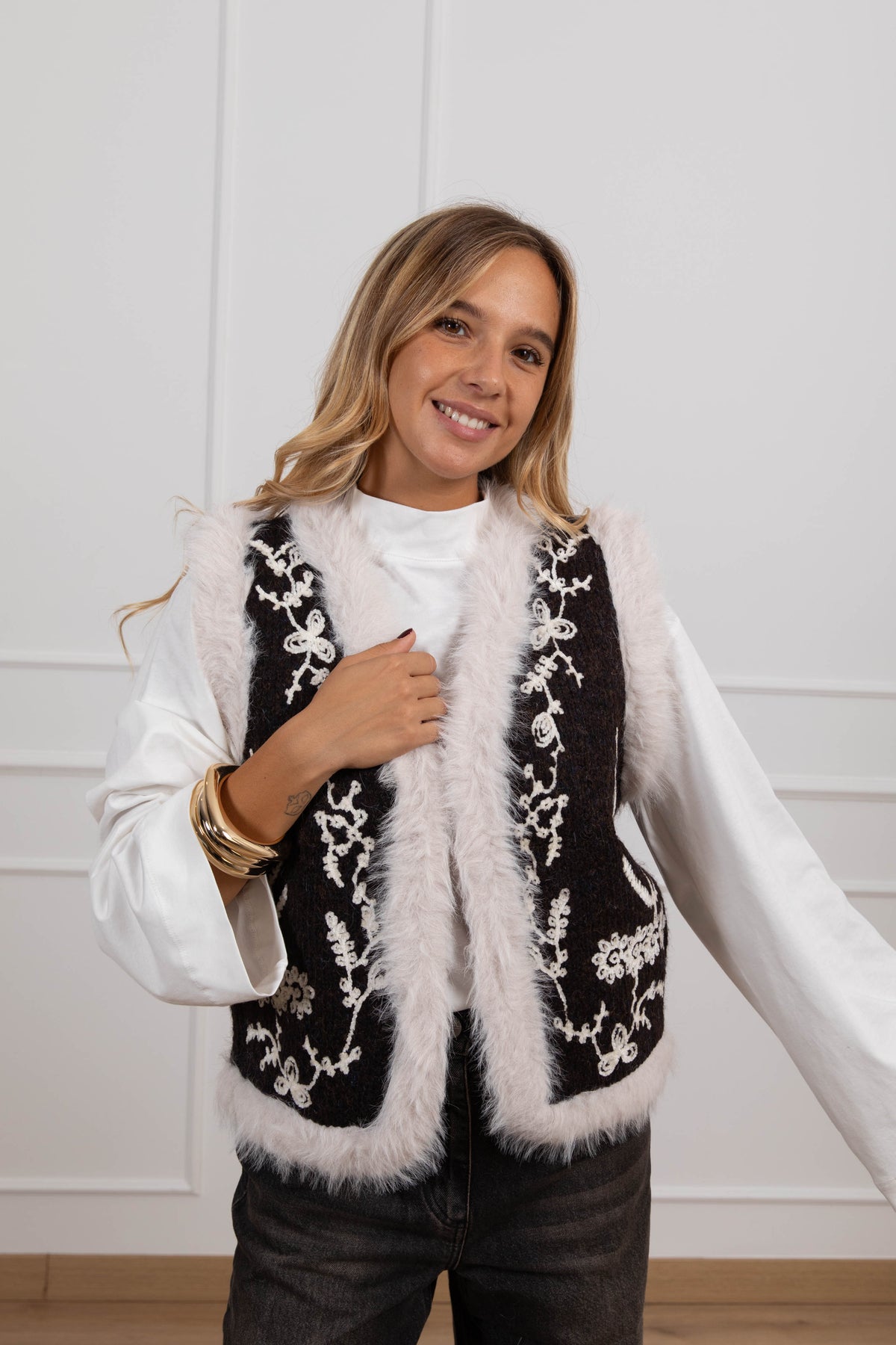 Gilet in lana con ricami variante marrone Susy Mix