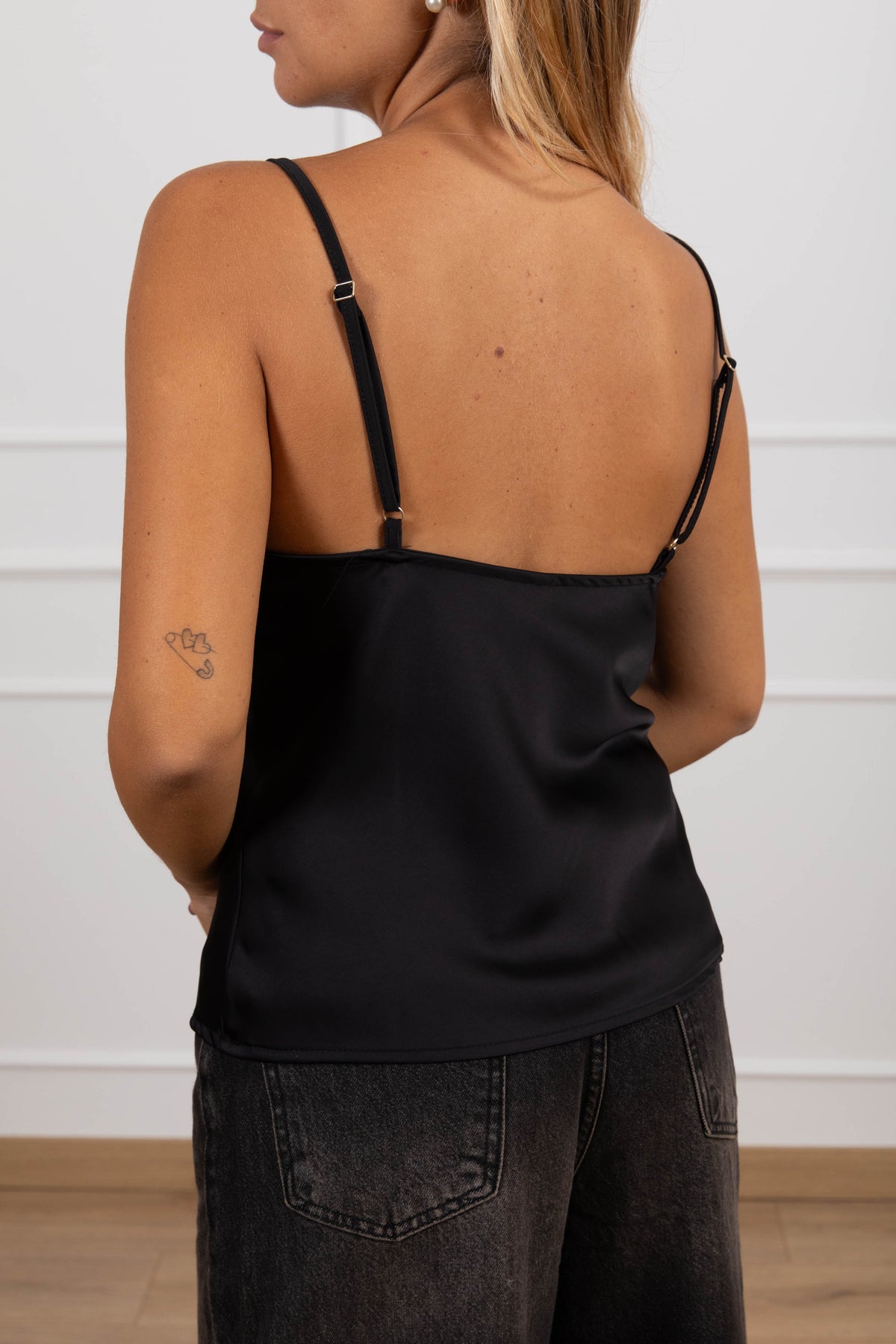 Top lingerie in raso variante nero Tensione IN